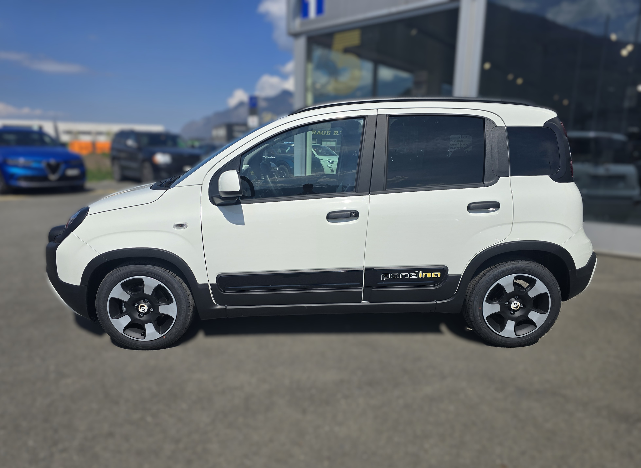 listing desktop thumbnail image 2