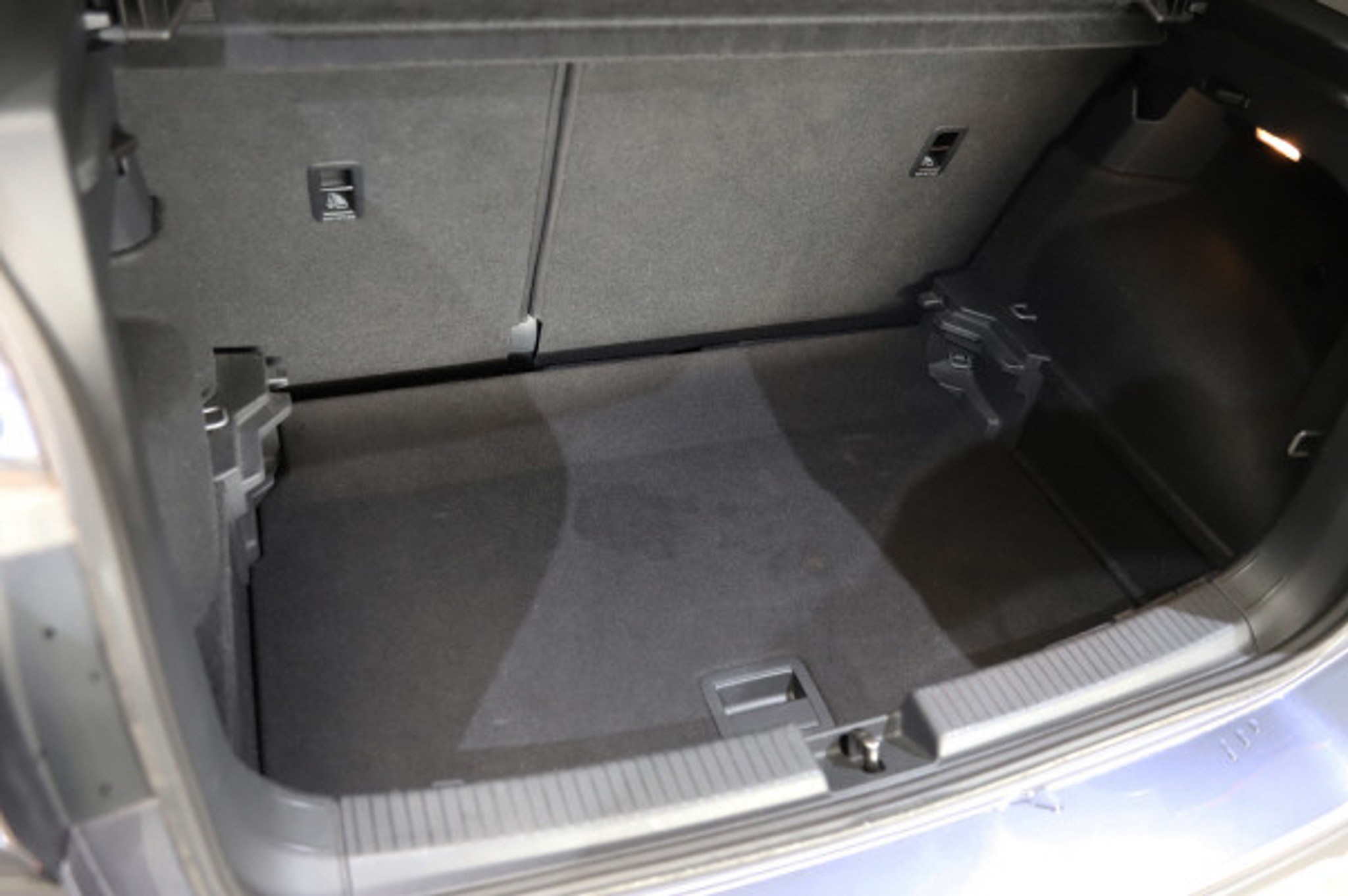 listing desktop thumbnail image 11