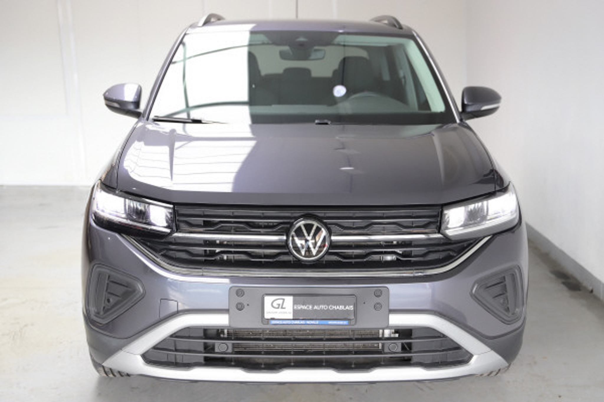 listing desktop thumbnail image 4