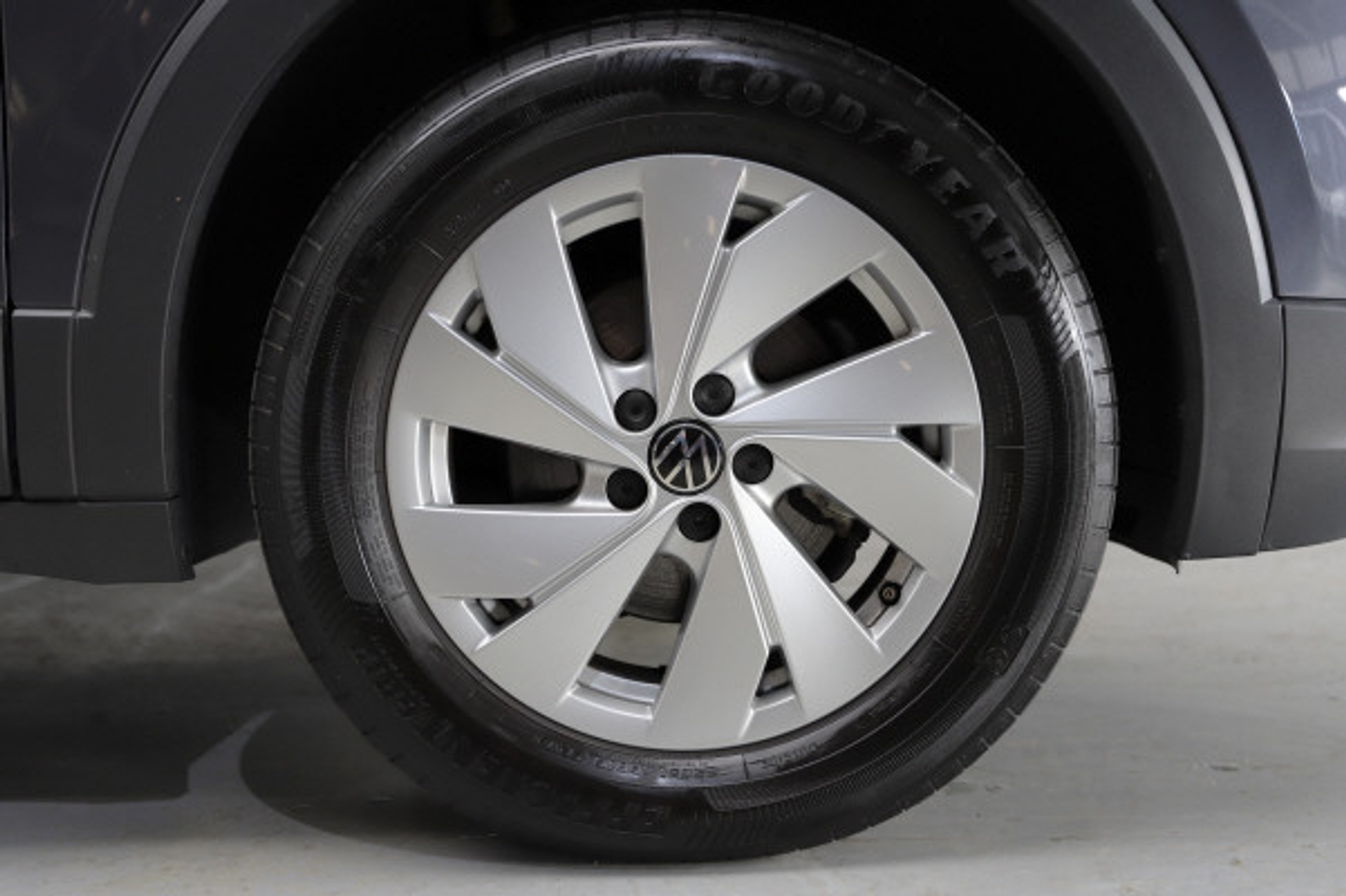 listing desktop thumbnail image 12