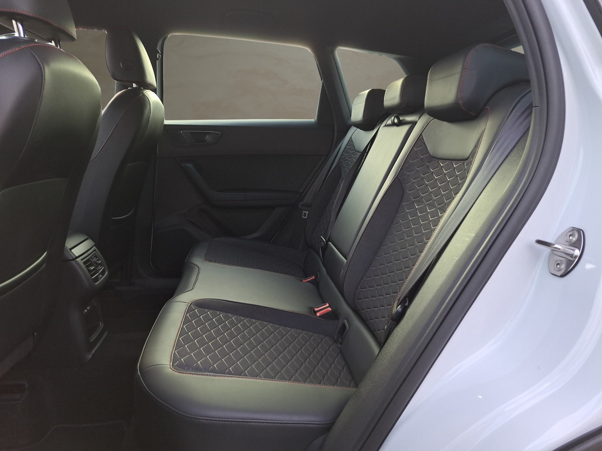 listing desktop thumbnail image 15