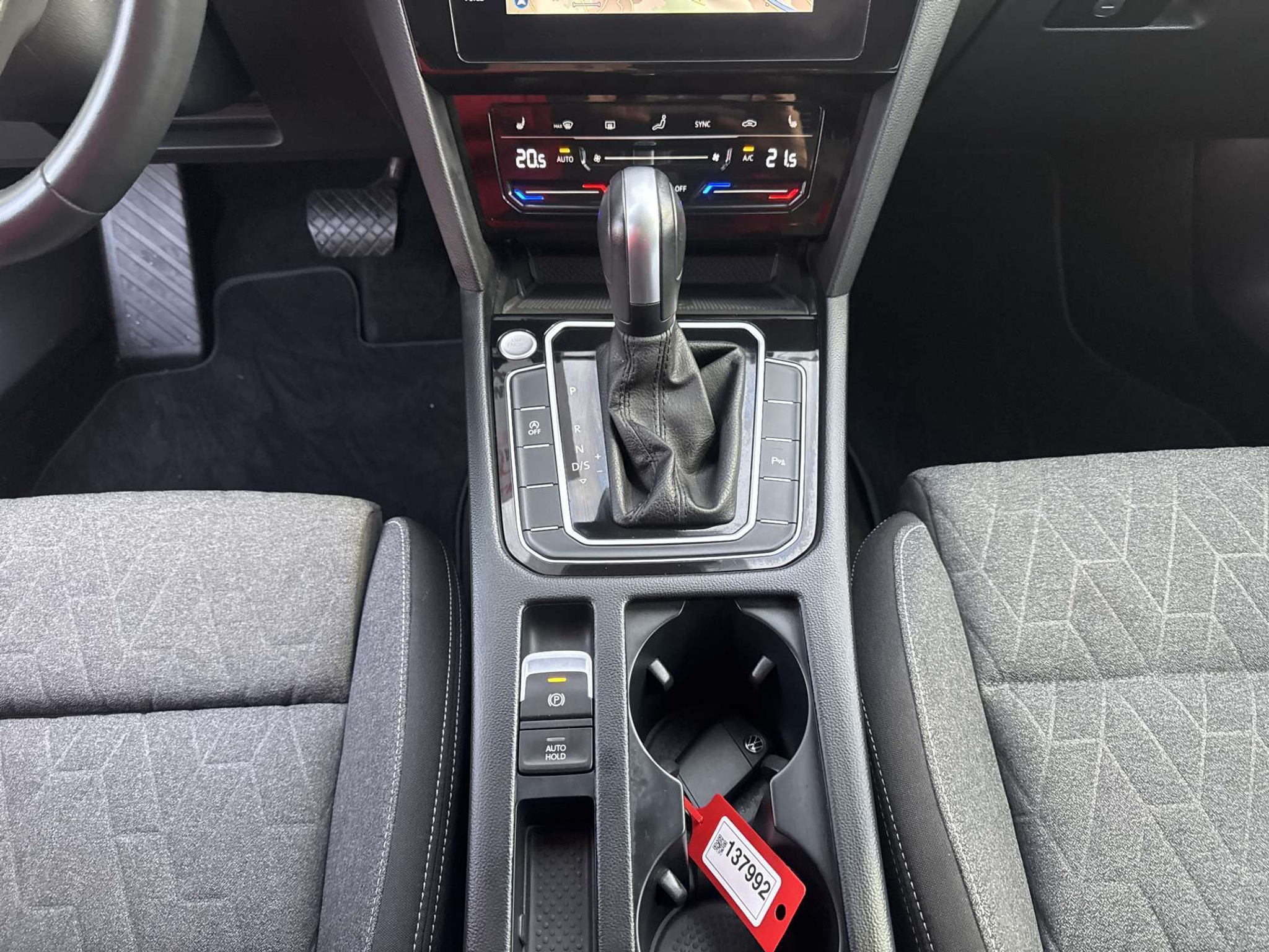 listing desktop thumbnail image 11