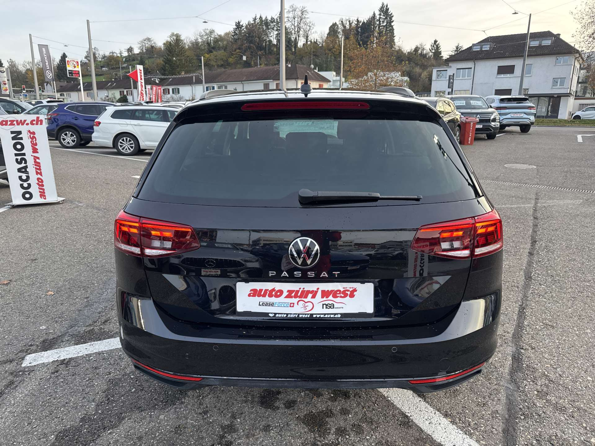 listing desktop thumbnail image 14