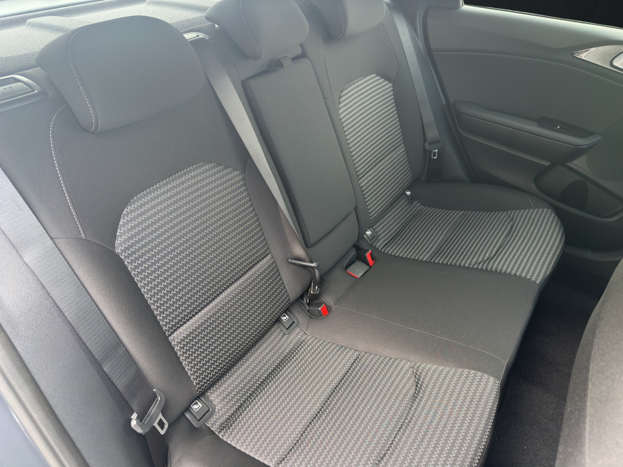 listing desktop thumbnail image 15