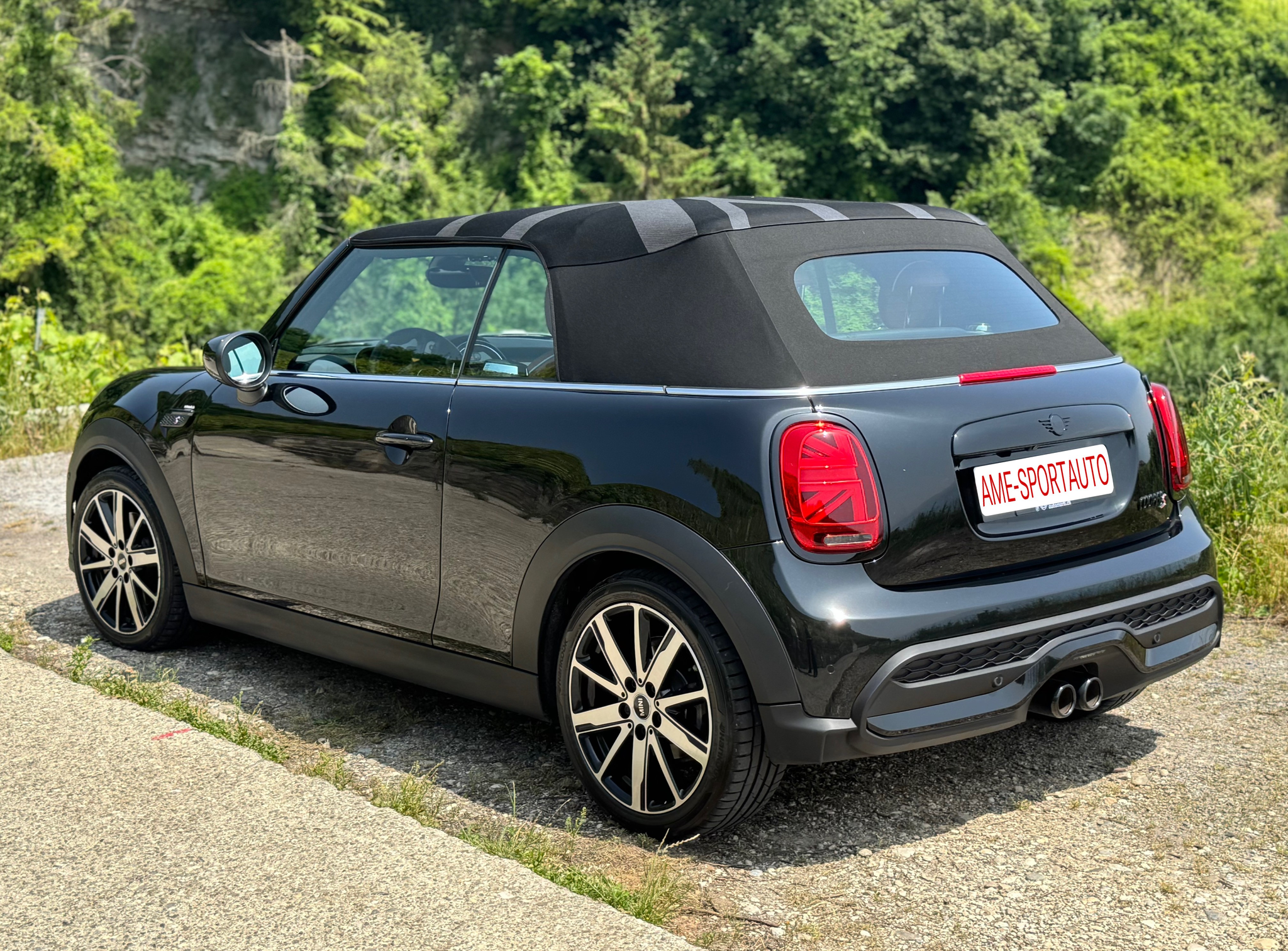 listing desktop thumbnail image 1