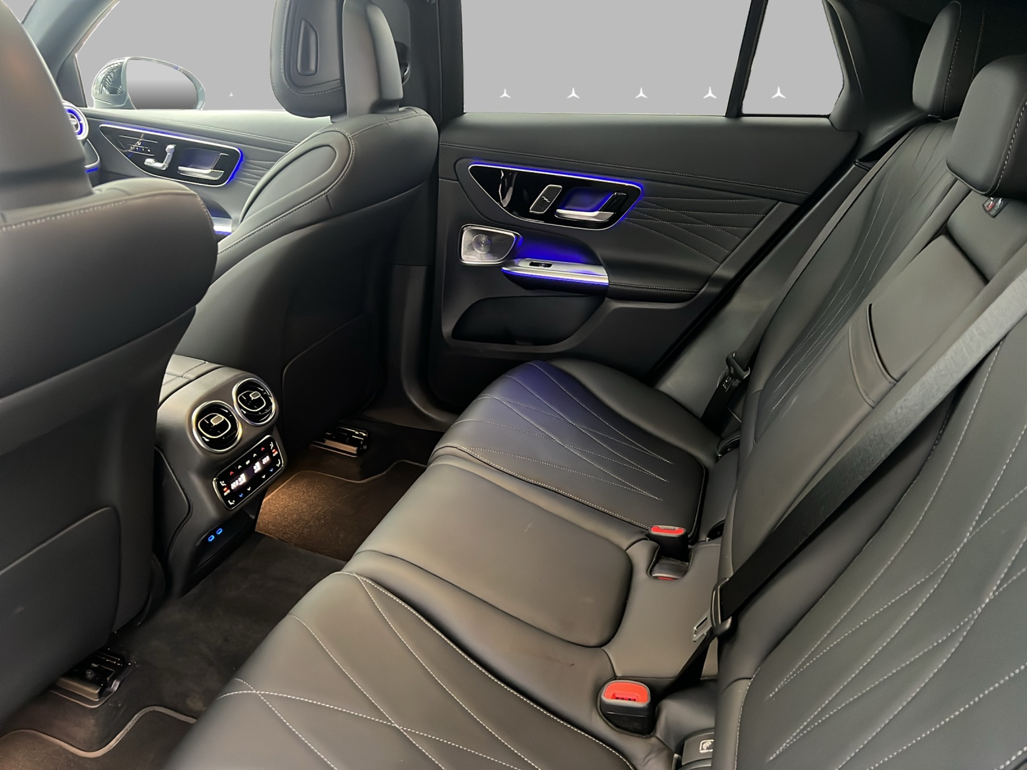 listing desktop thumbnail image 10