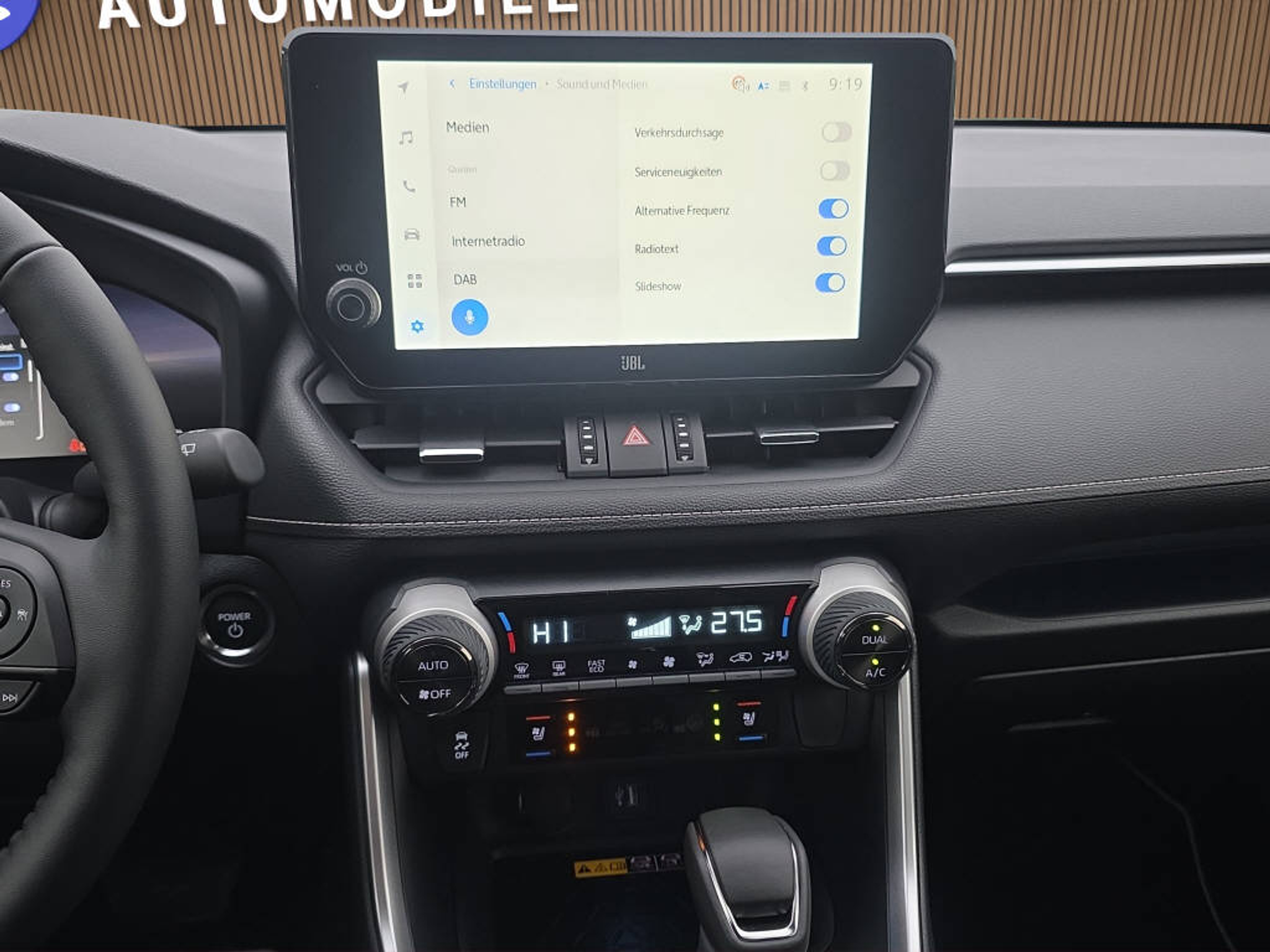 listing desktop thumbnail image 15