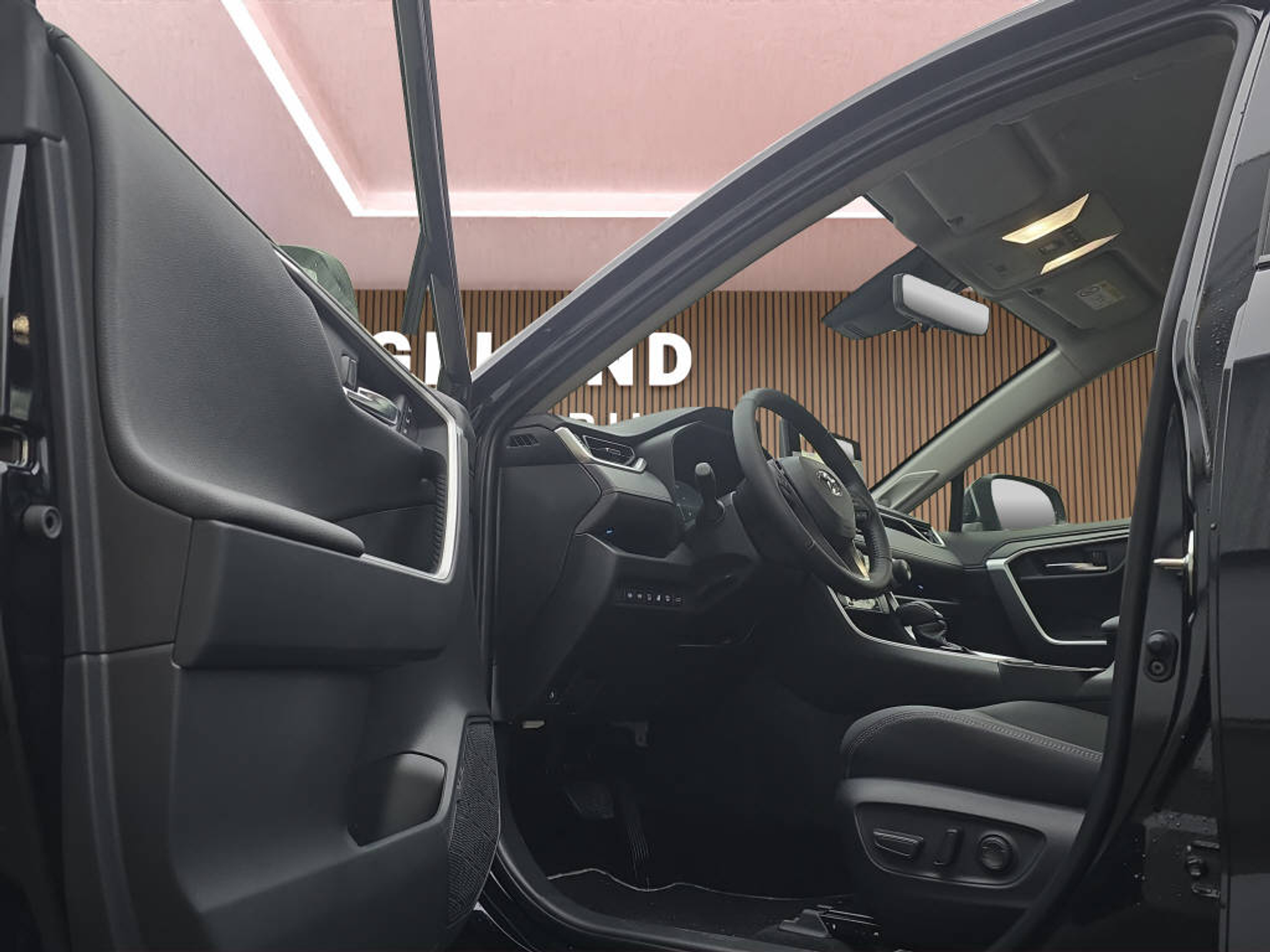 listing desktop thumbnail image 21