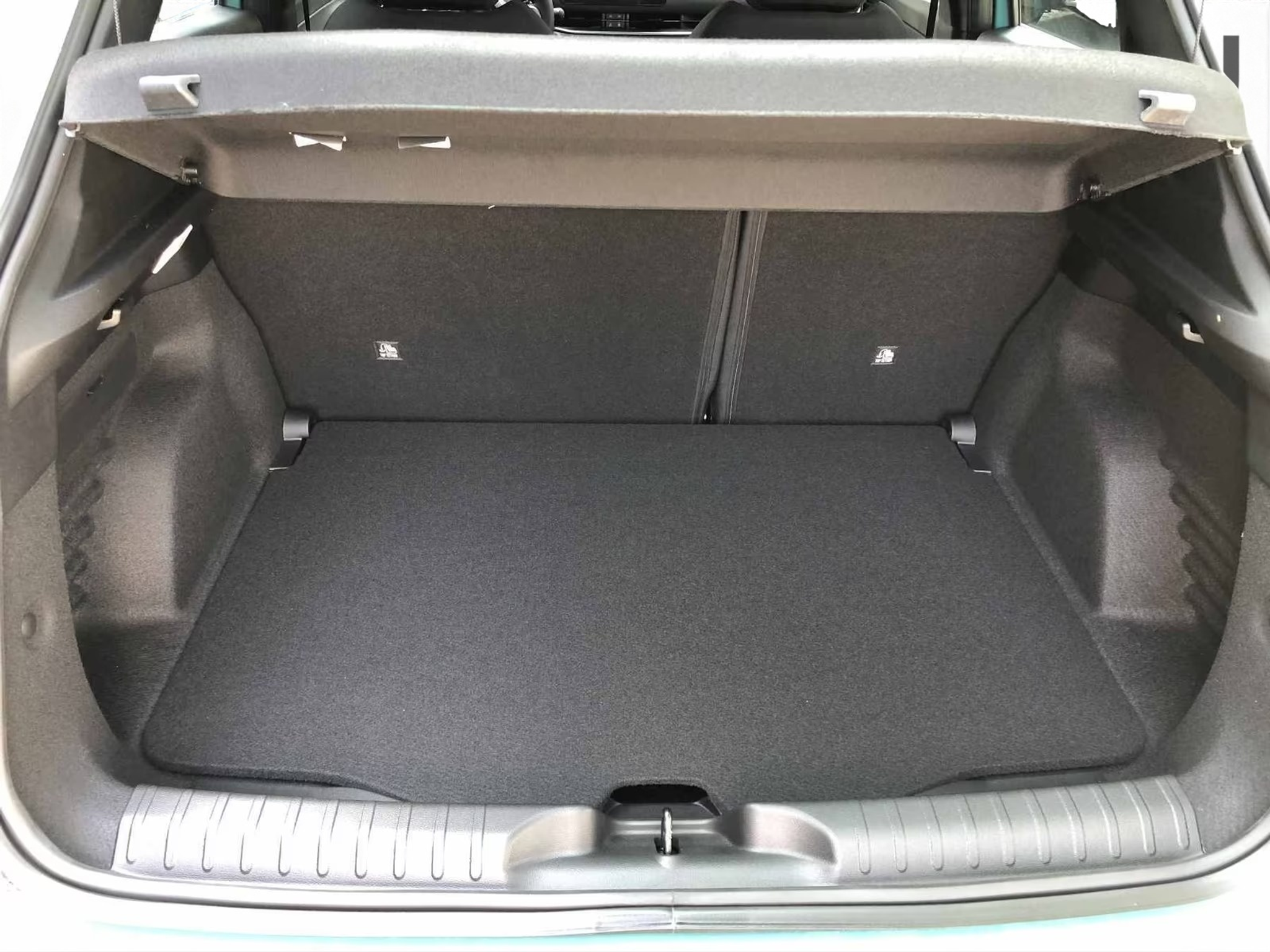 listing desktop thumbnail image 19