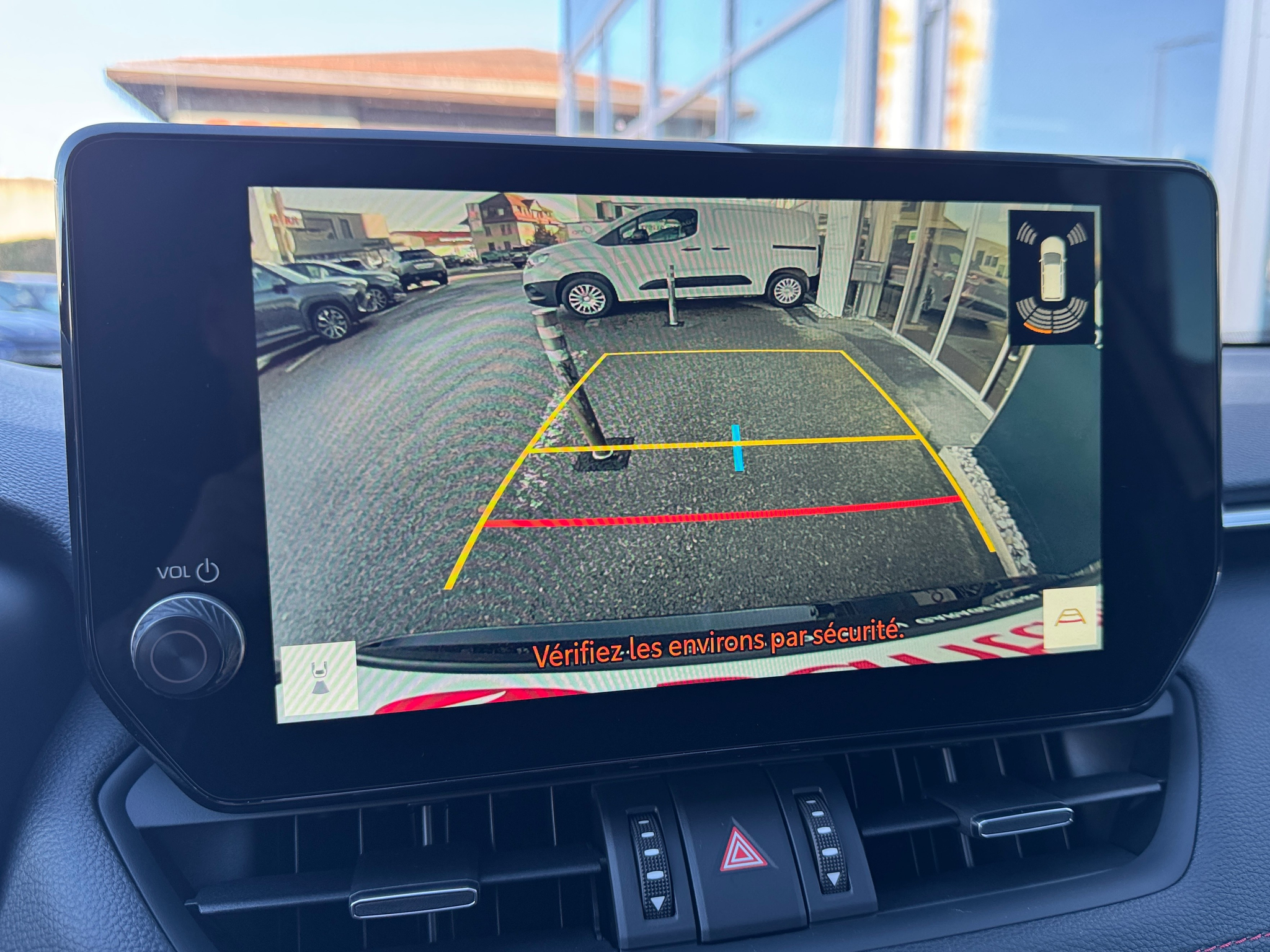 listing desktop thumbnail image 17