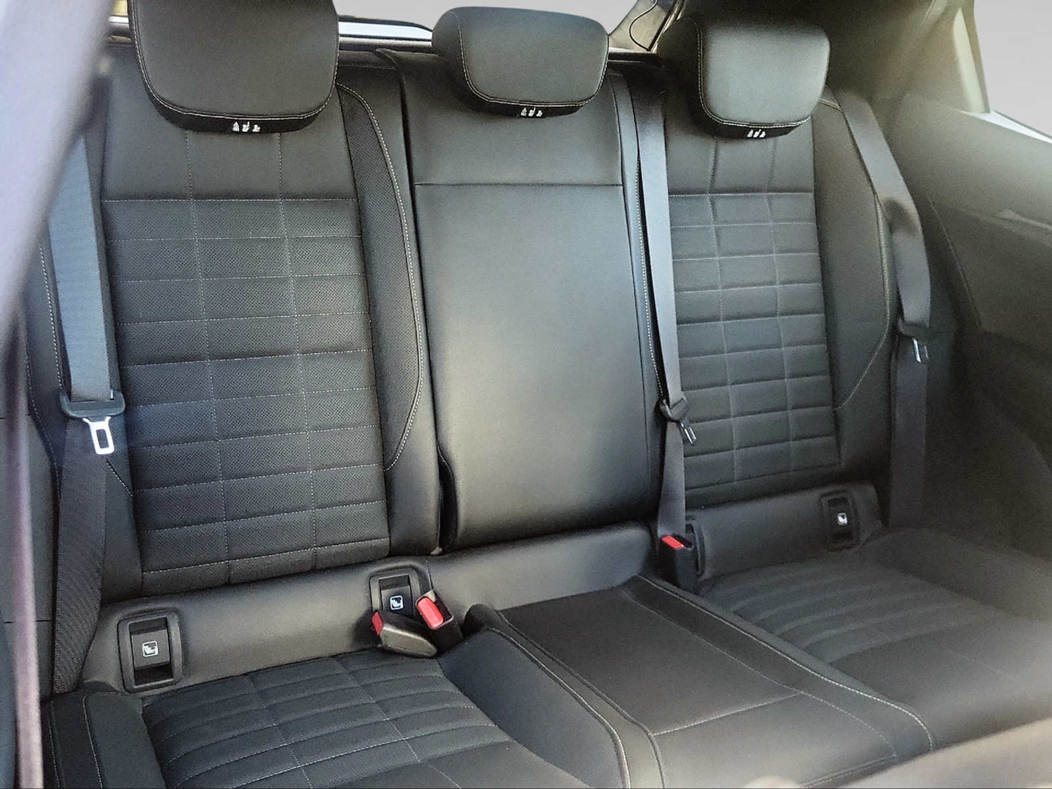 listing desktop thumbnail image 6