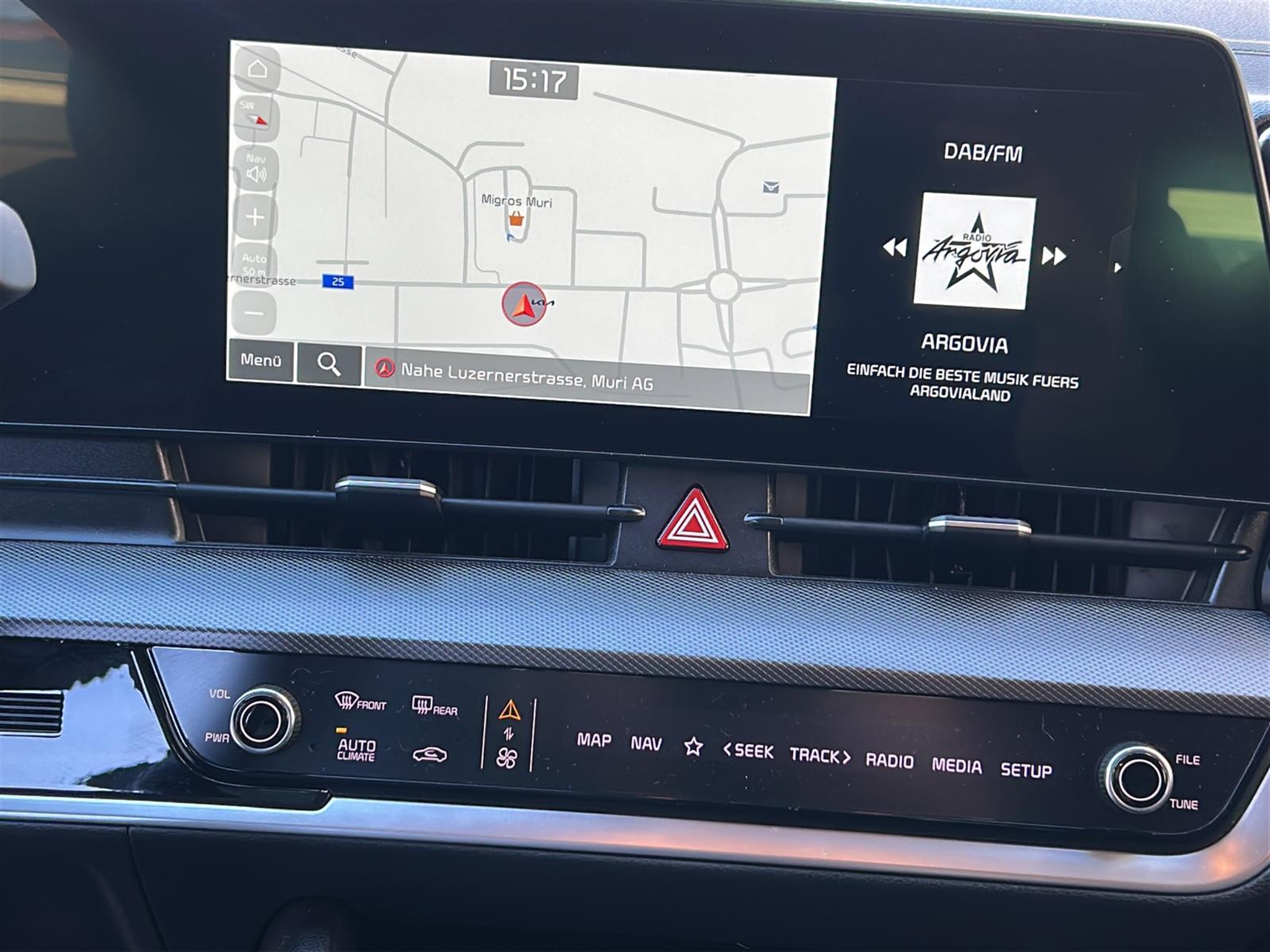 listing desktop thumbnail image 11