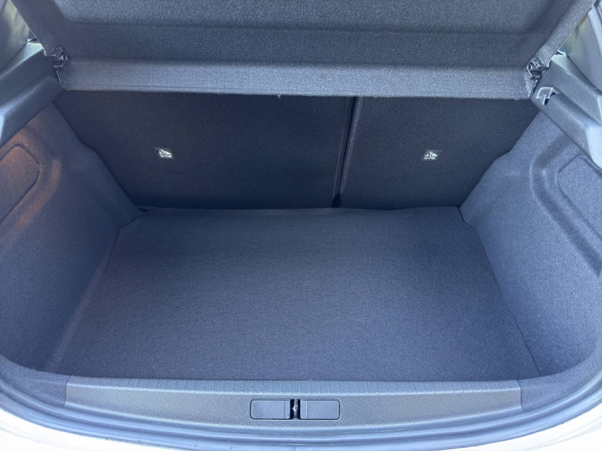 listing desktop thumbnail image 11