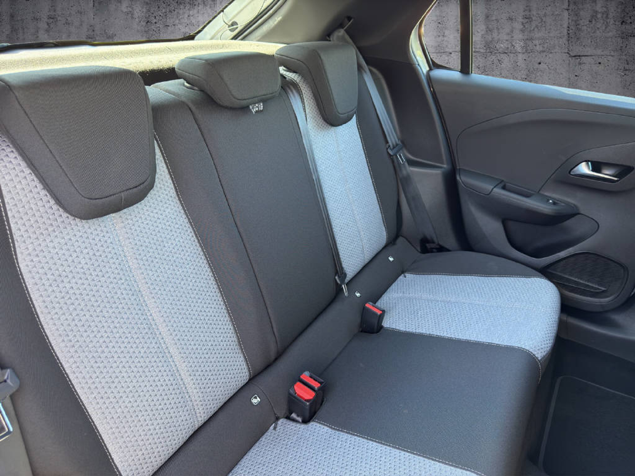 listing desktop thumbnail image 8