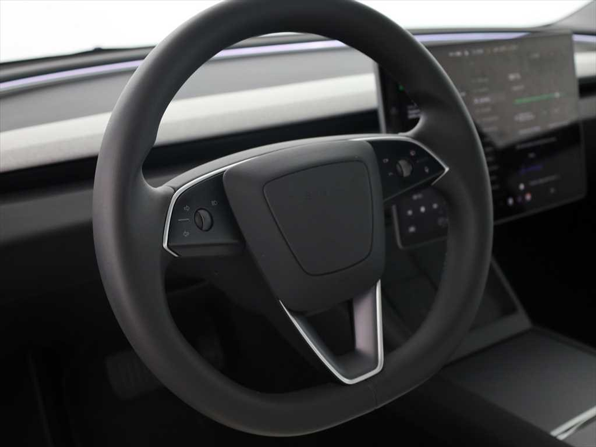 listing desktop thumbnail image 7