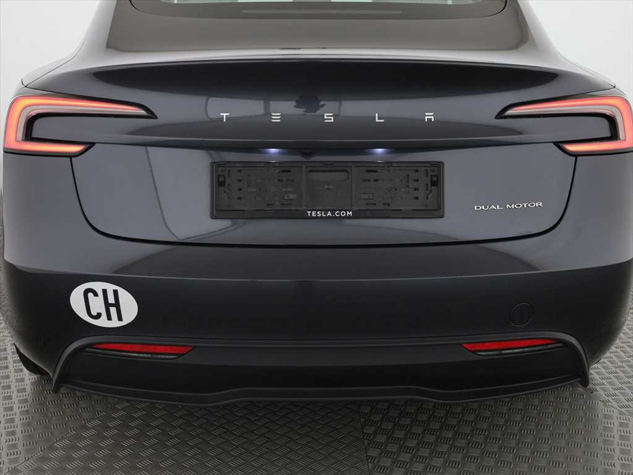 listing desktop thumbnail image 5