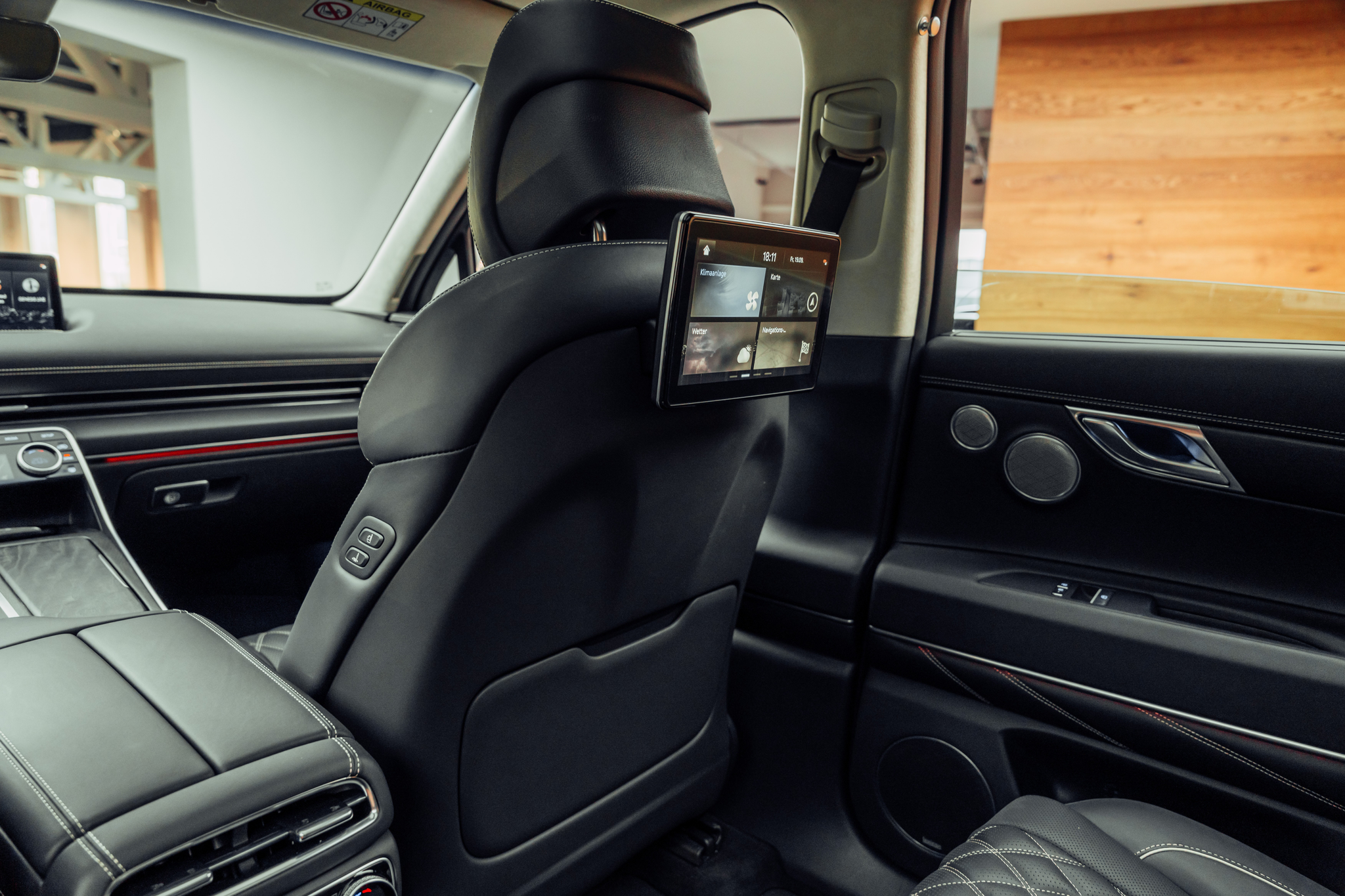 listing desktop thumbnail image 8