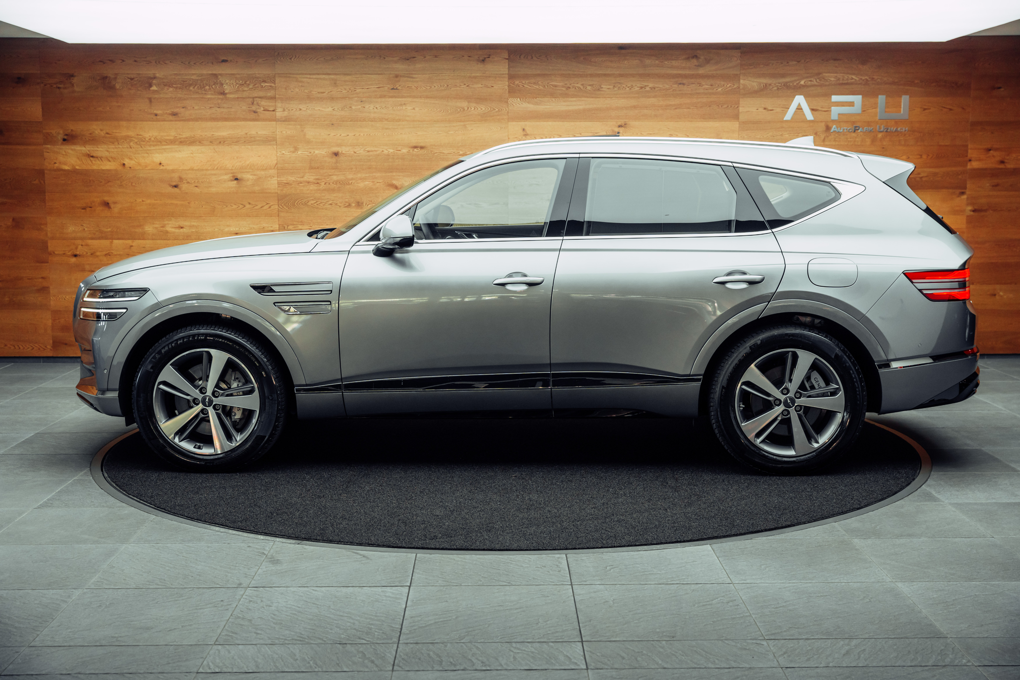 listing desktop thumbnail image 9