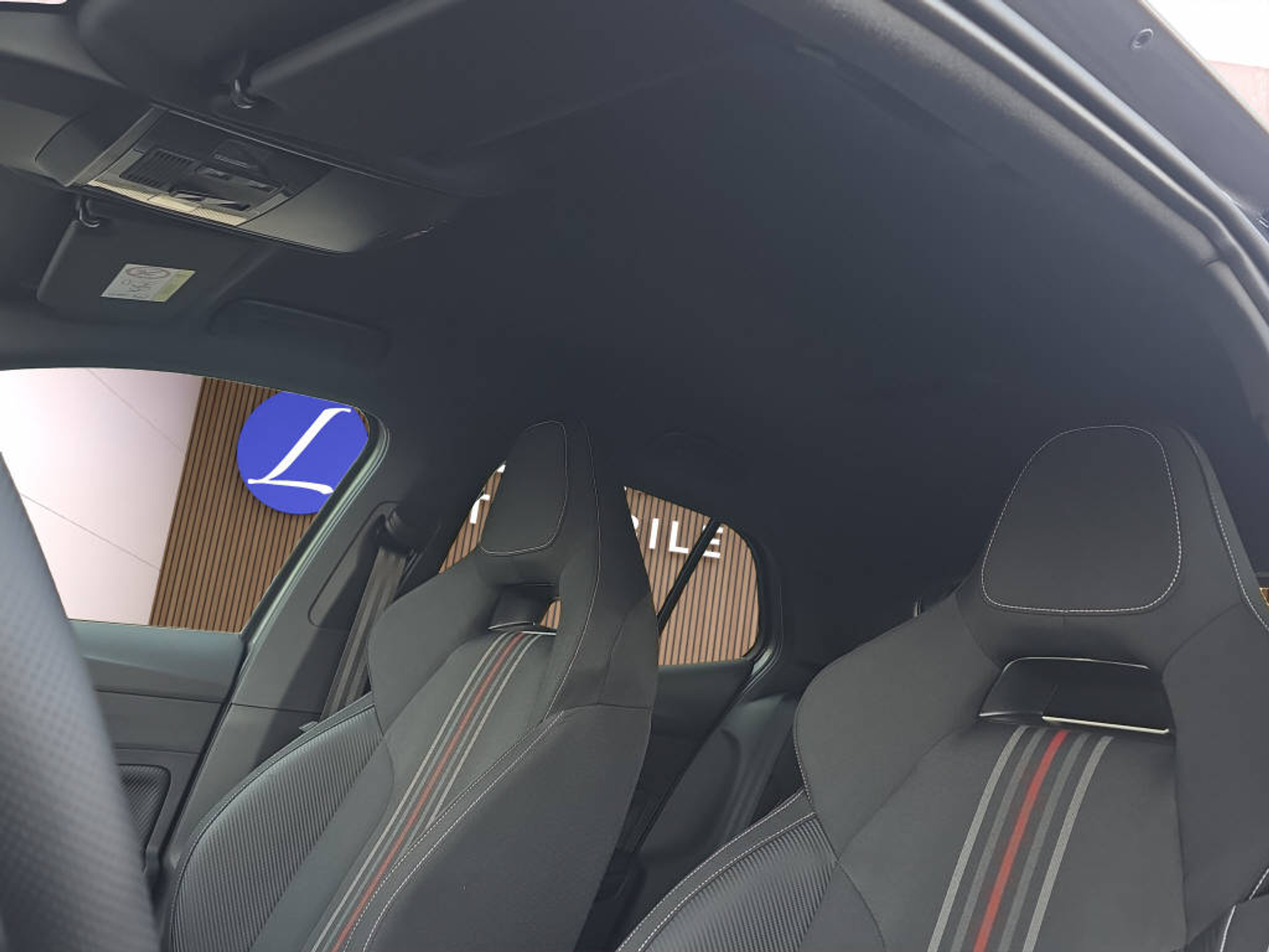 listing desktop thumbnail image 11