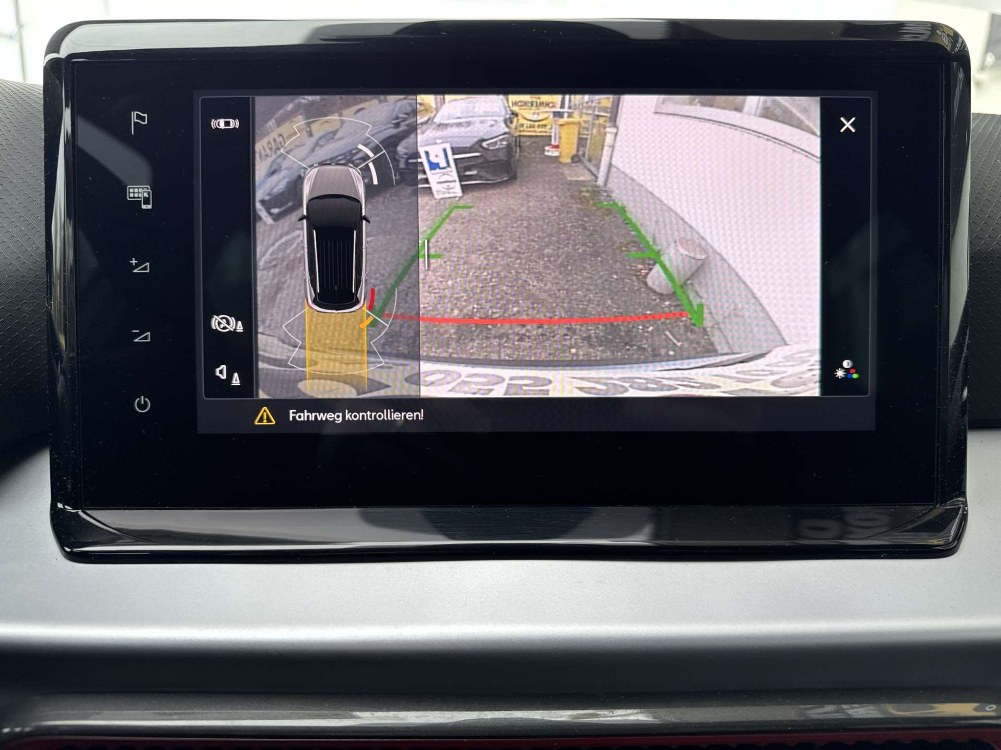 listing desktop thumbnail image 10