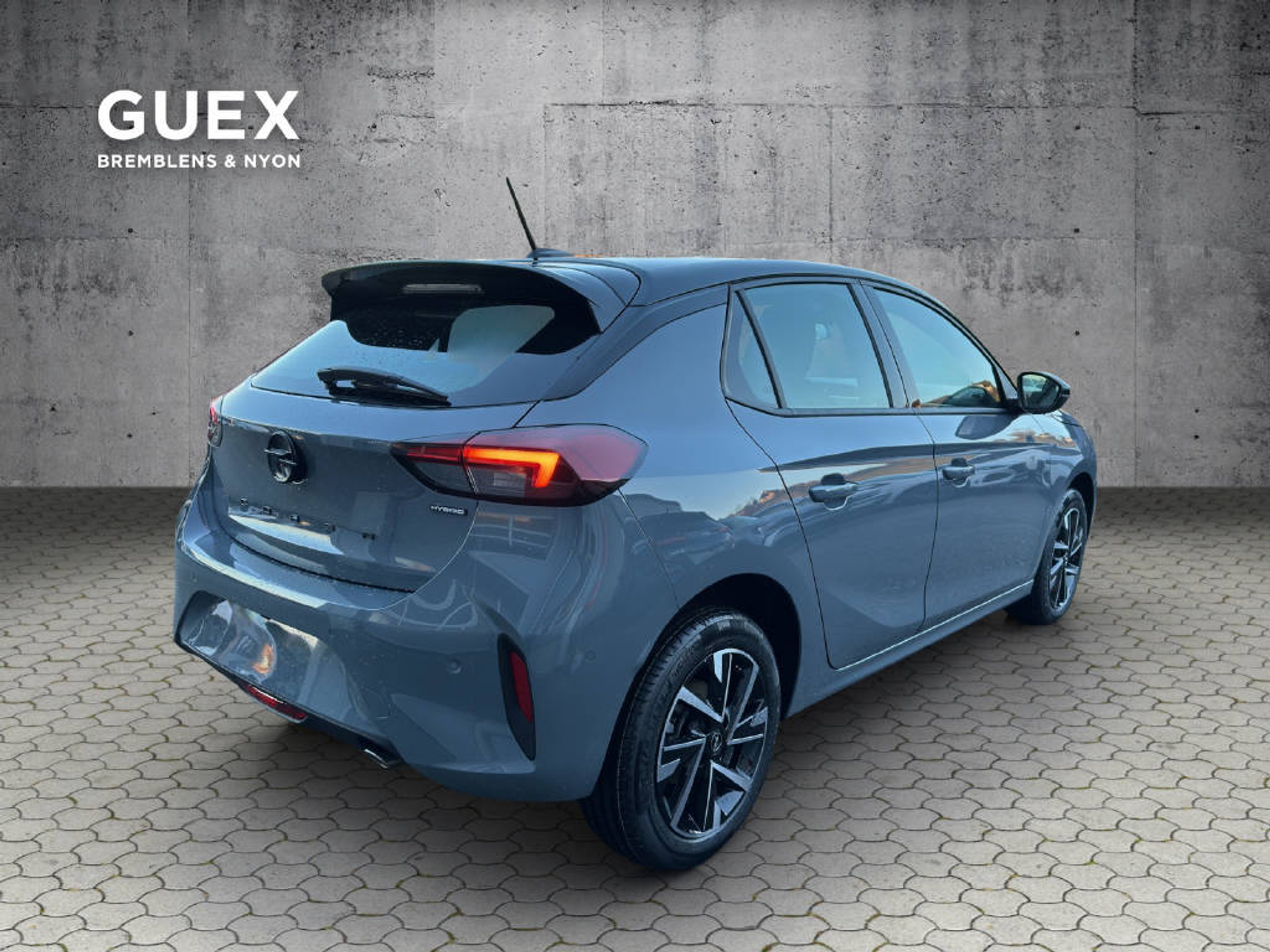 listing desktop thumbnail image 4