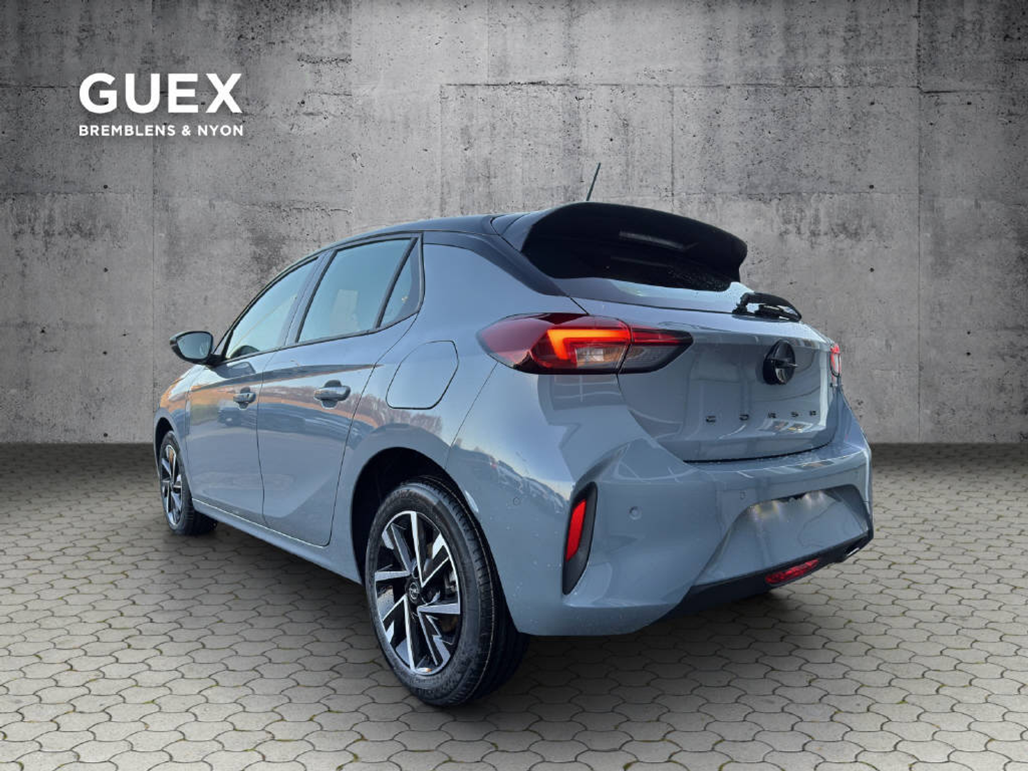 listing desktop thumbnail image 2