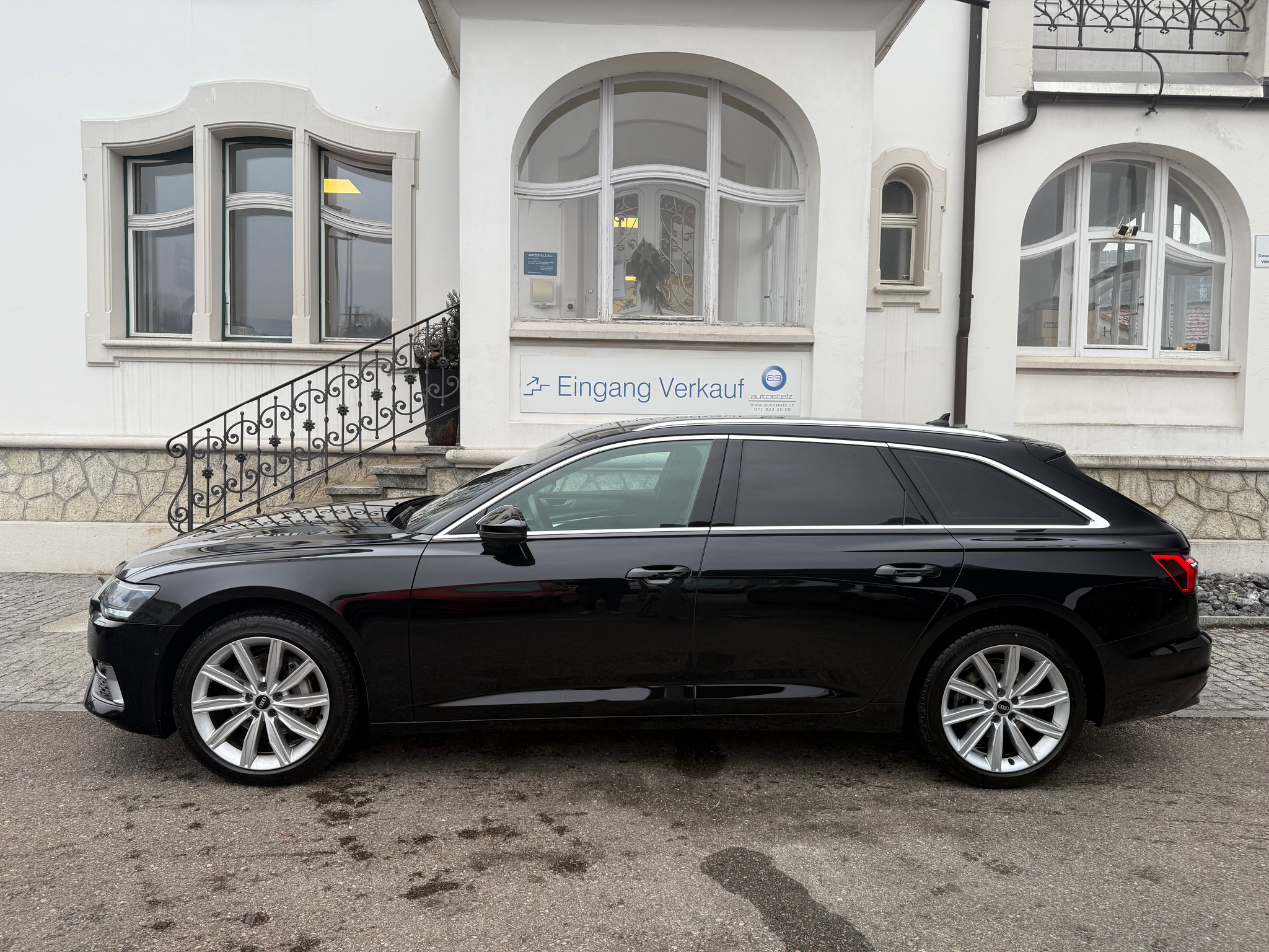 listing desktop thumbnail image 2