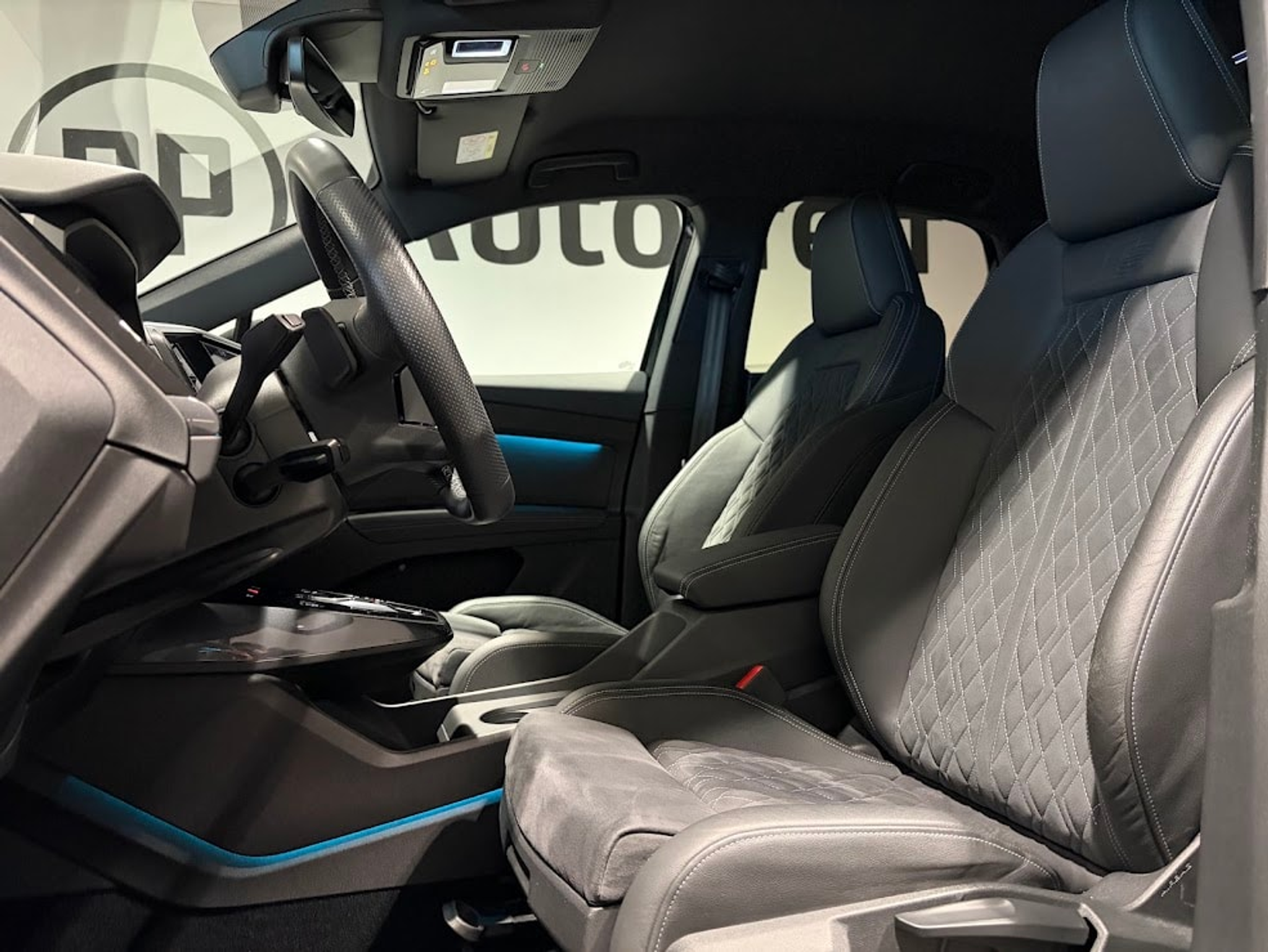 listing desktop thumbnail image 3