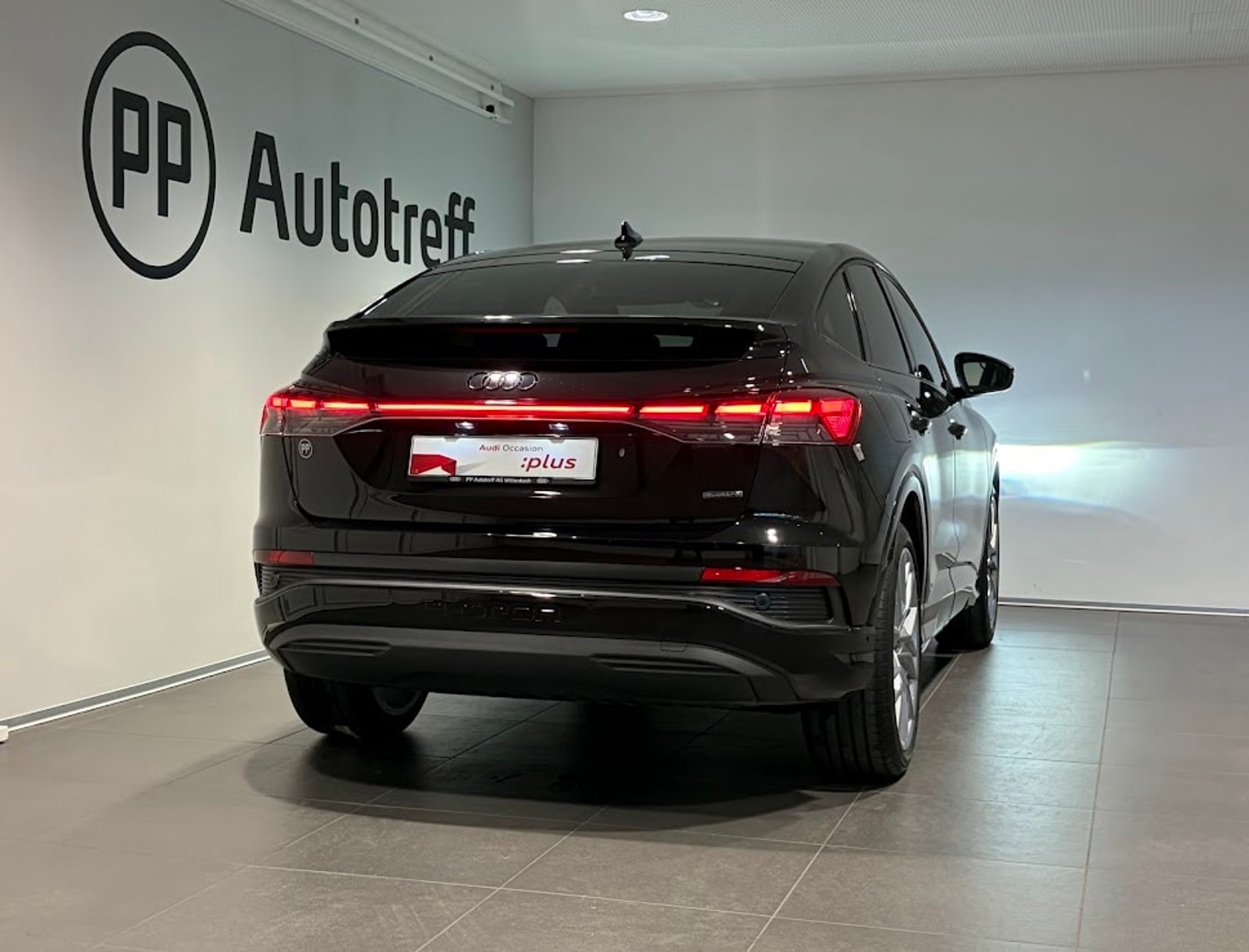 listing desktop thumbnail image 13