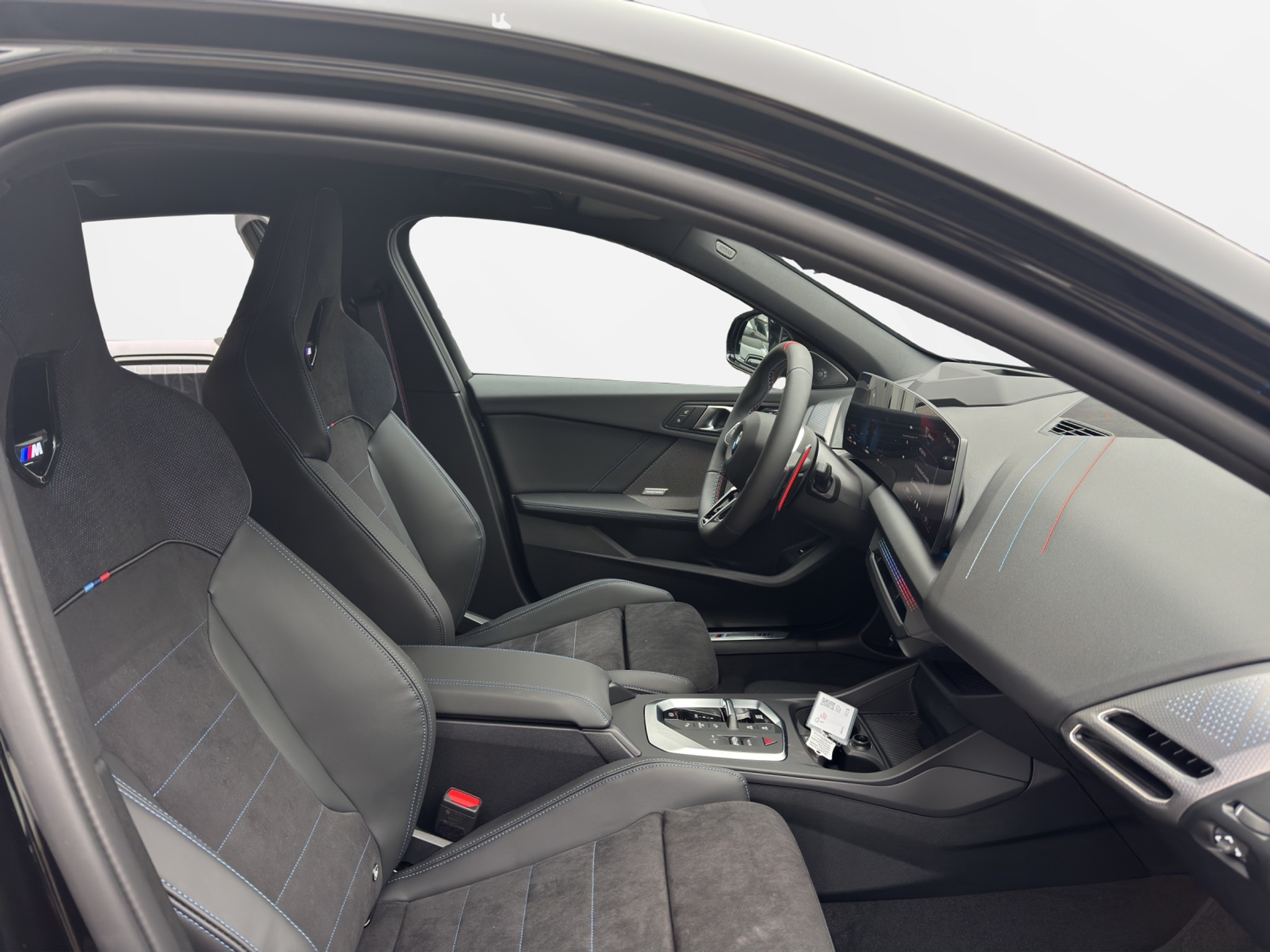 listing desktop thumbnail image 17