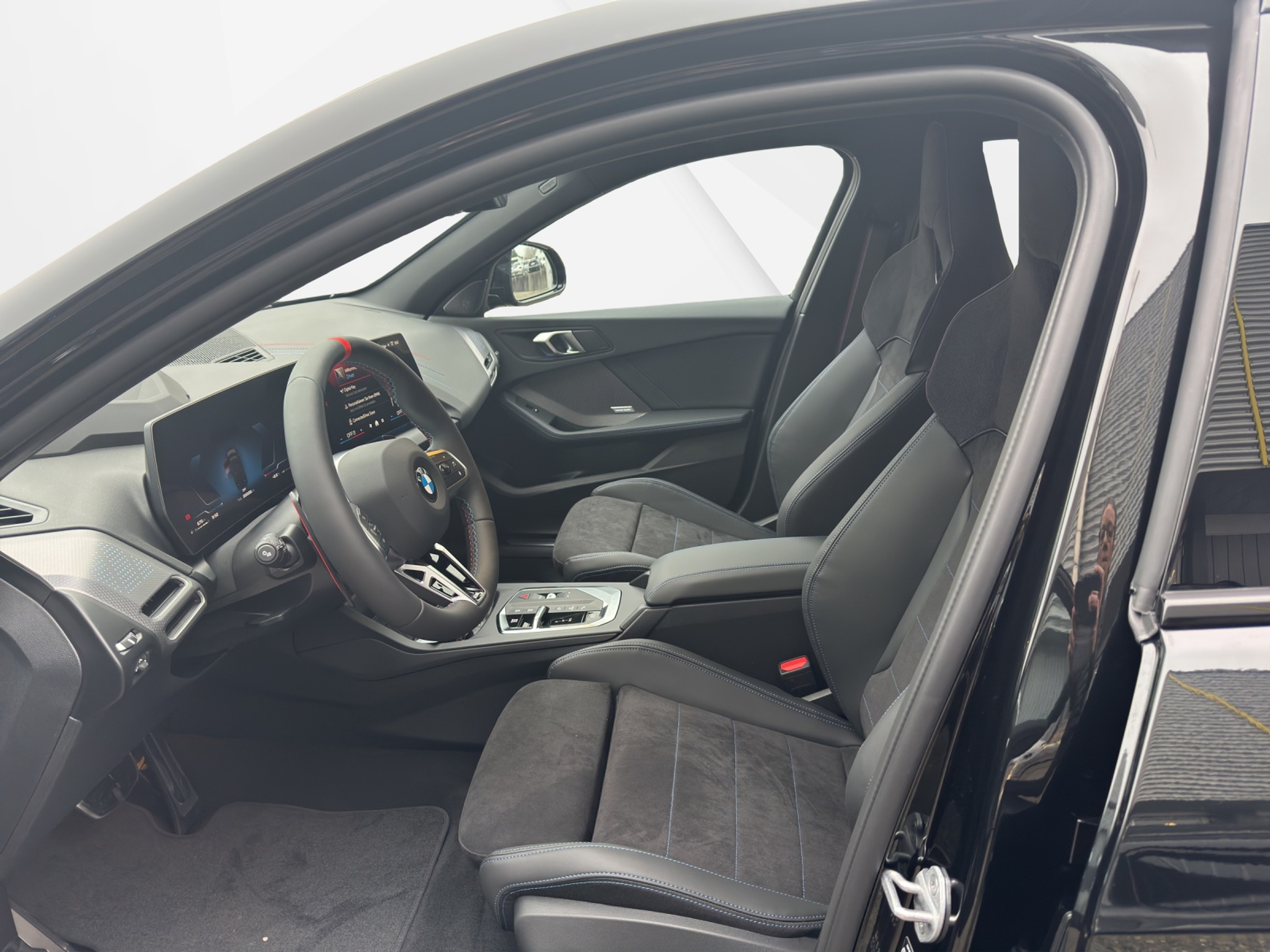 listing desktop thumbnail image 11