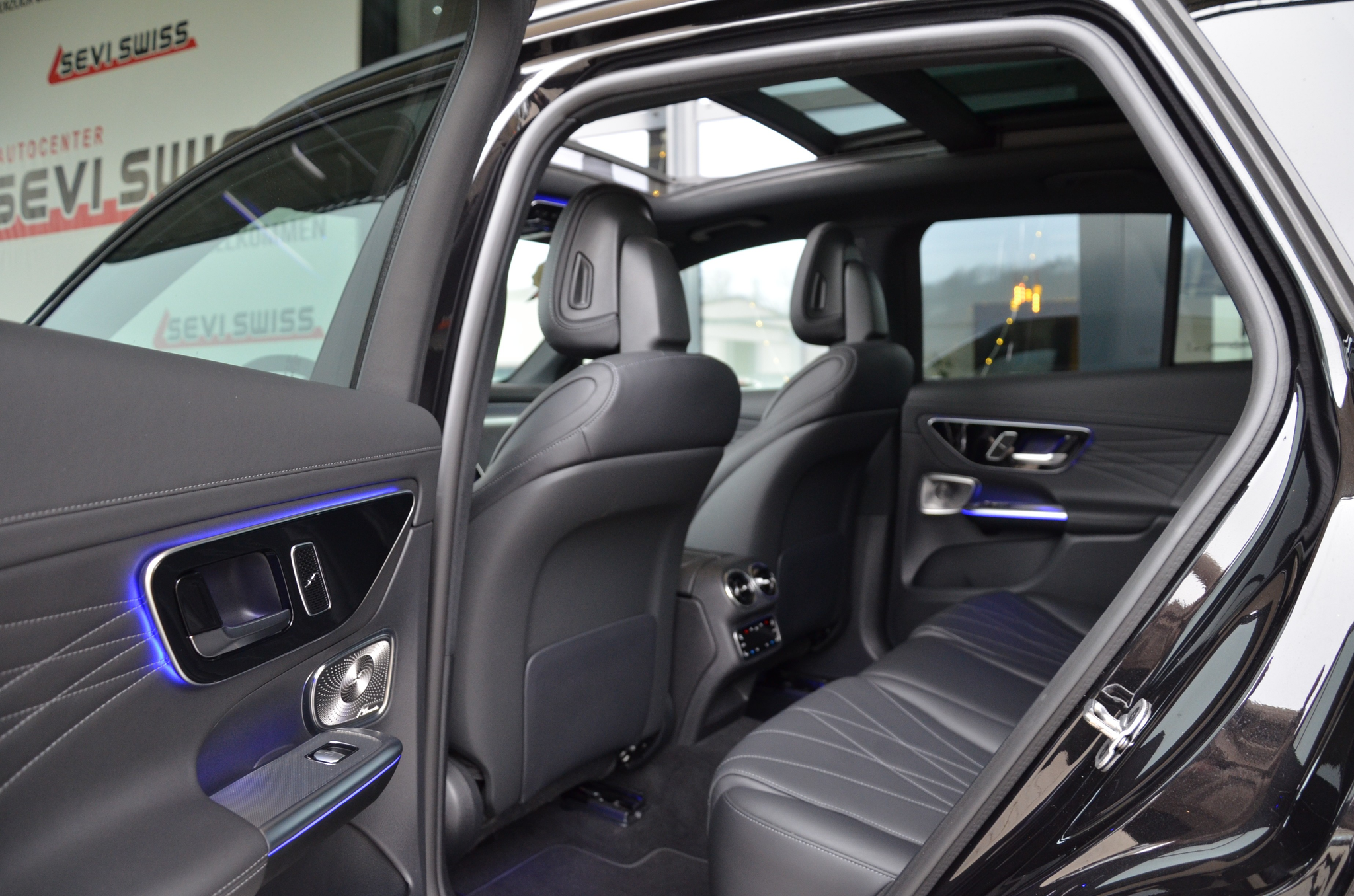 listing desktop thumbnail image 14