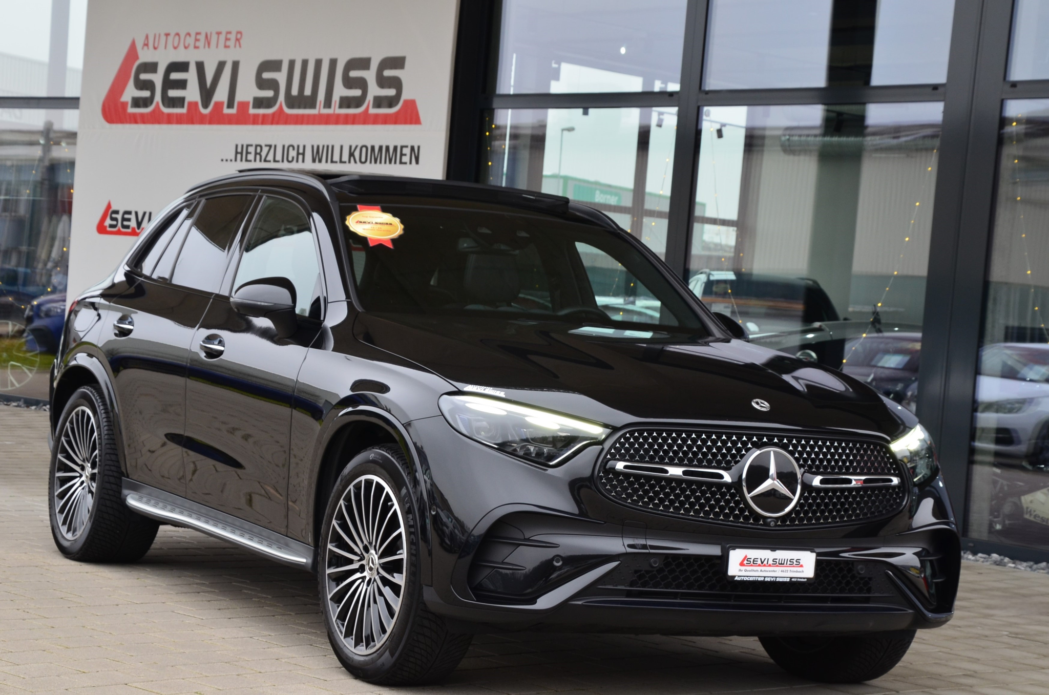 listing desktop thumbnail image 1