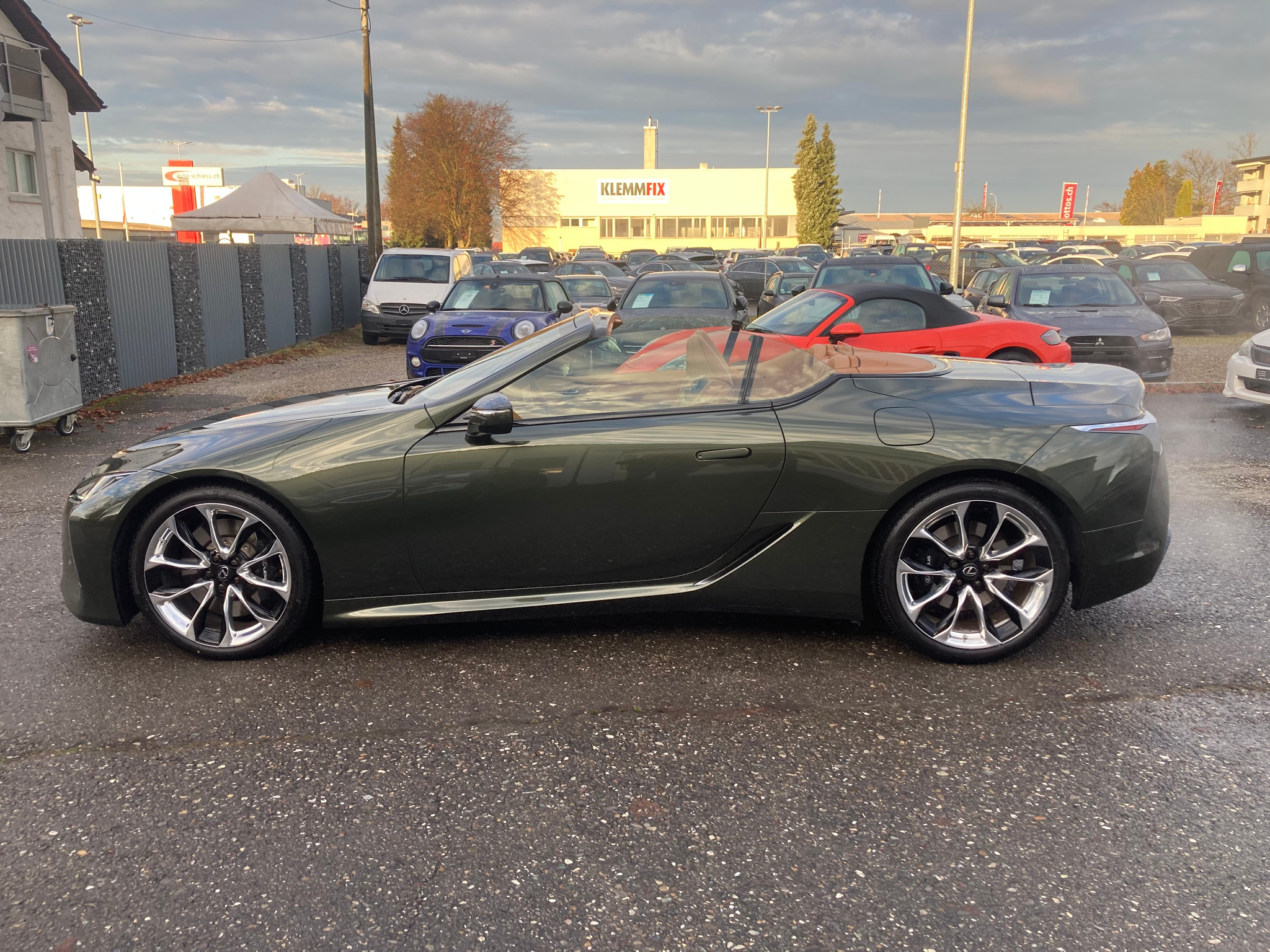 listing desktop thumbnail image 3