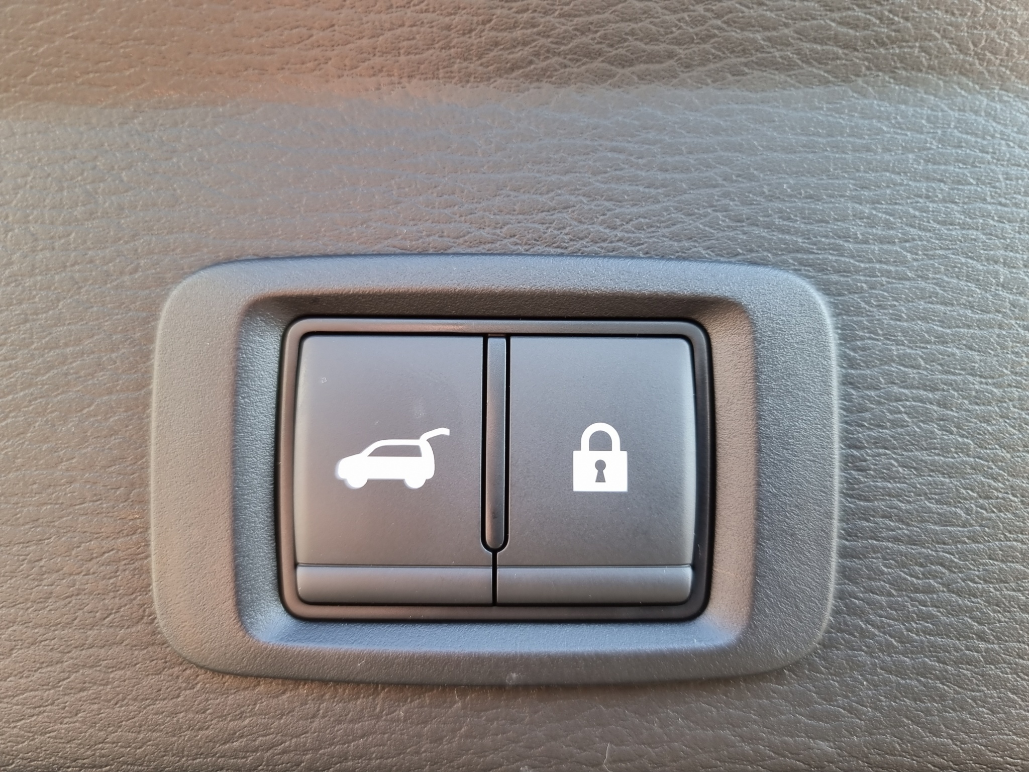 listing desktop thumbnail image 13