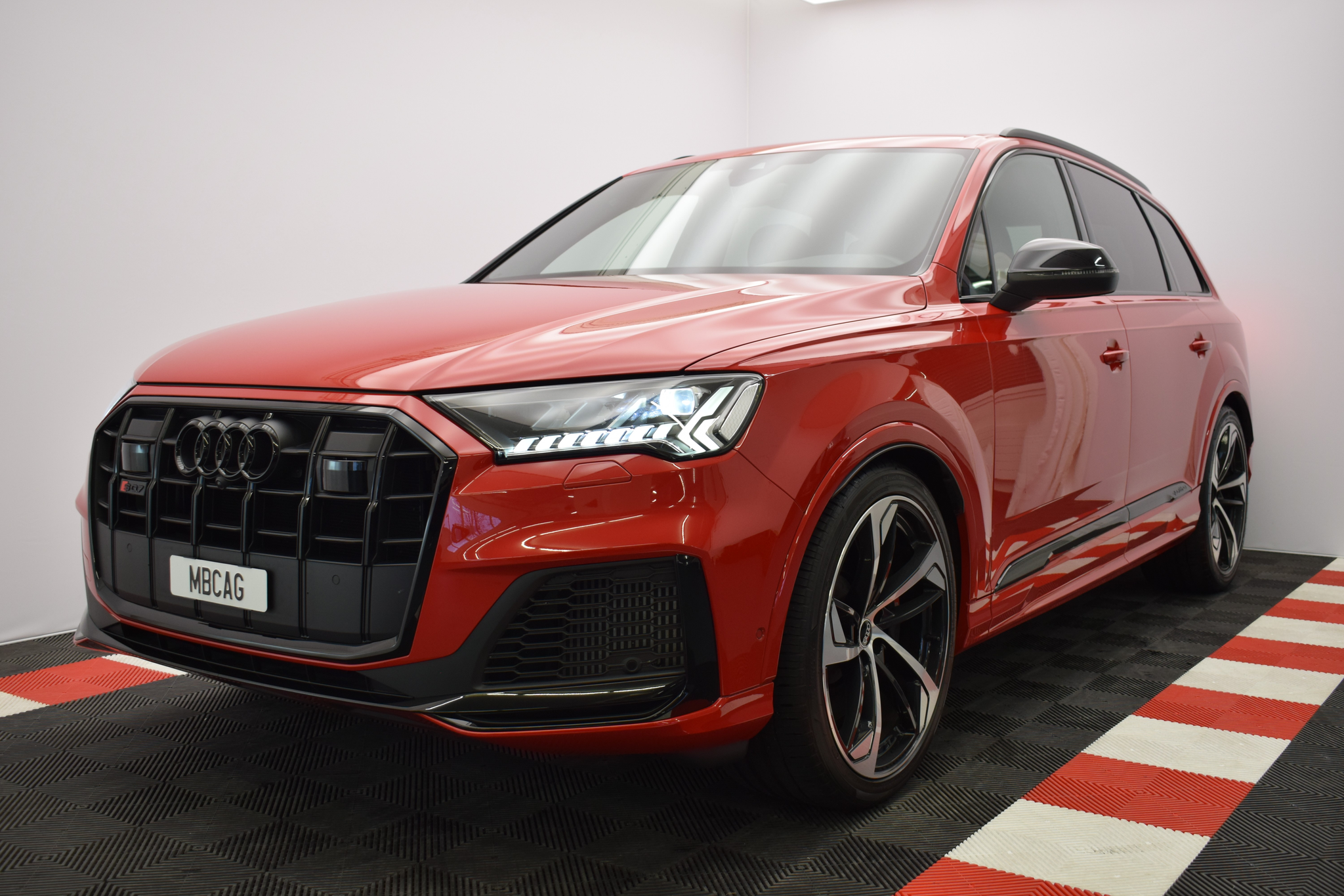 listing desktop thumbnail image 1