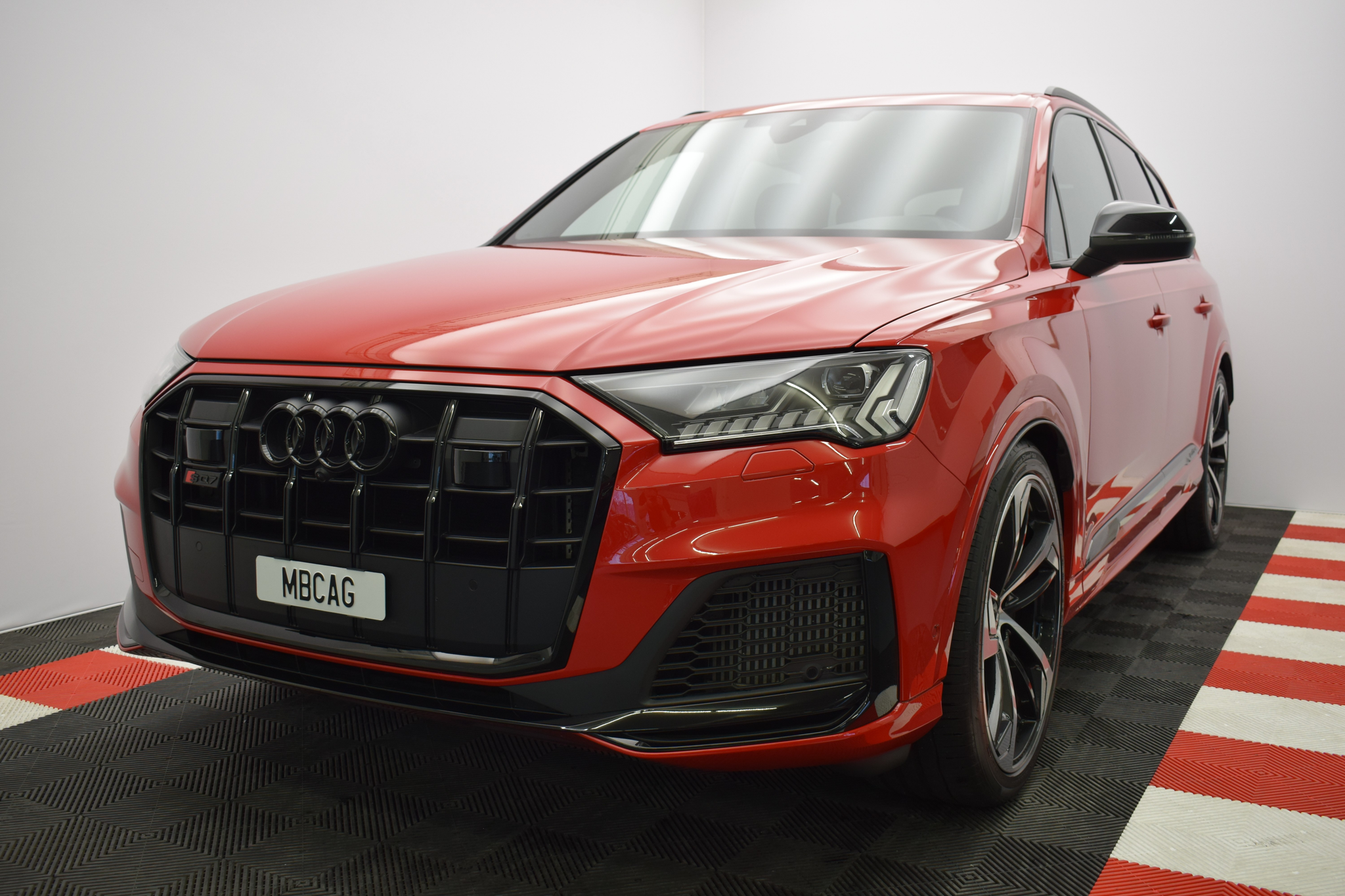 listing desktop thumbnail image 3