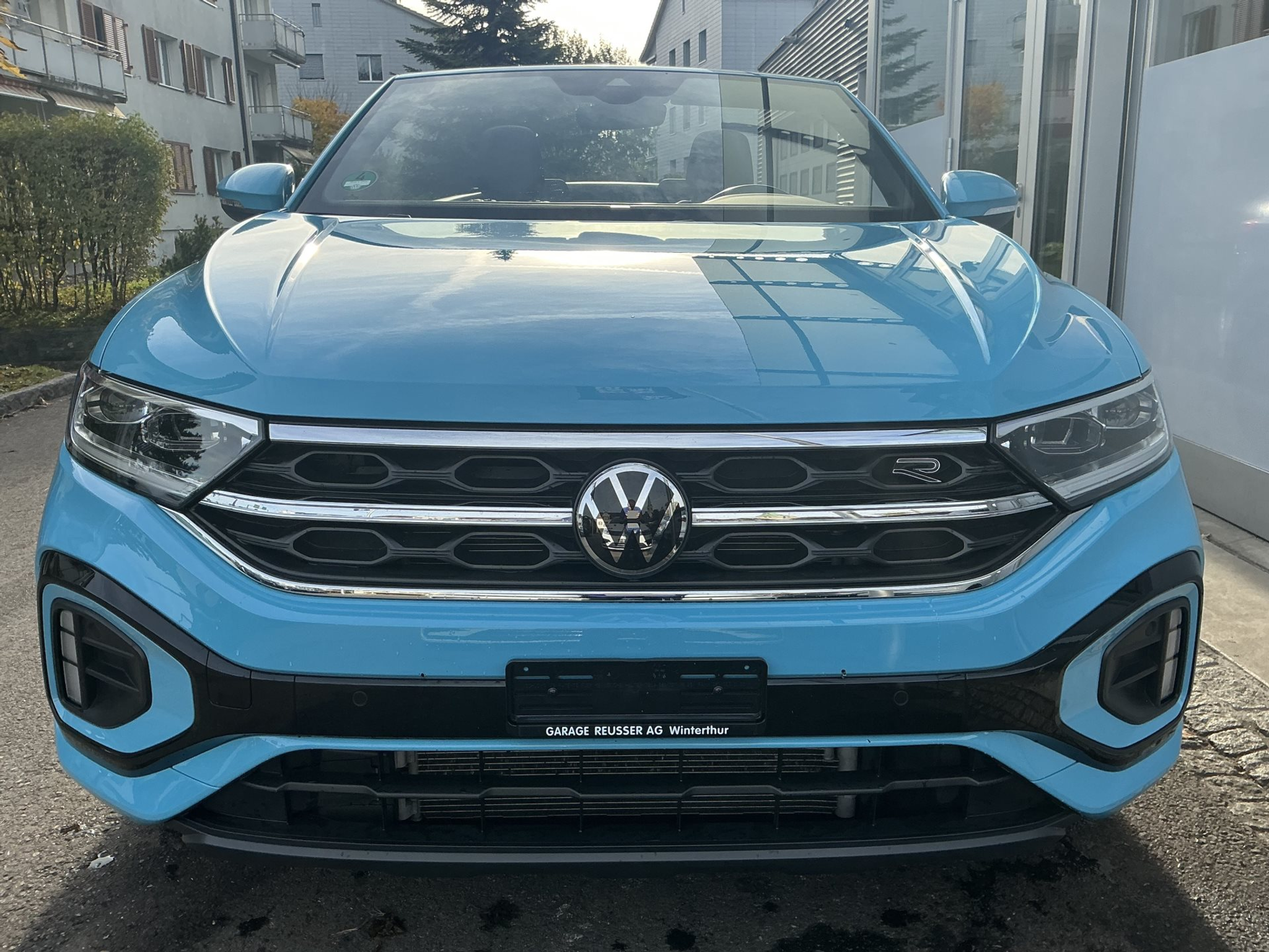 listing desktop thumbnail image 1