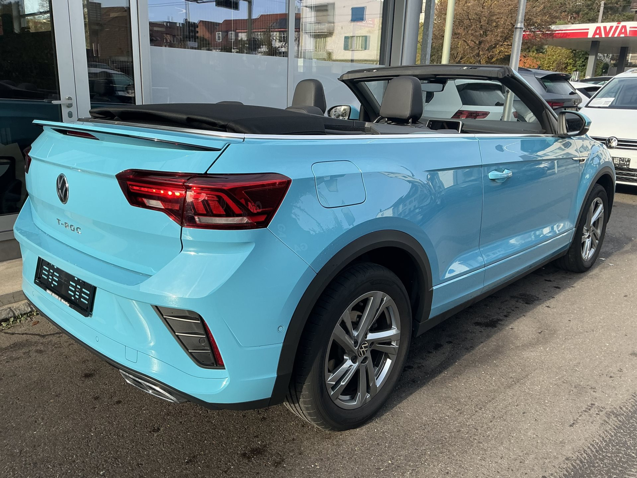 listing desktop thumbnail image 3