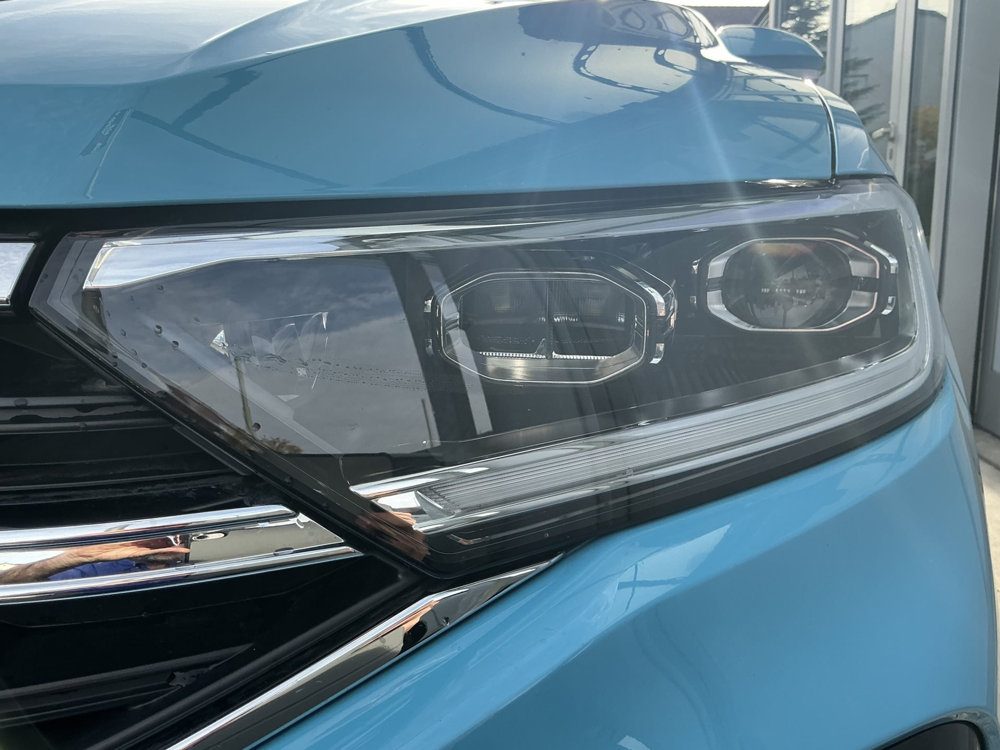 listing desktop thumbnail image 6