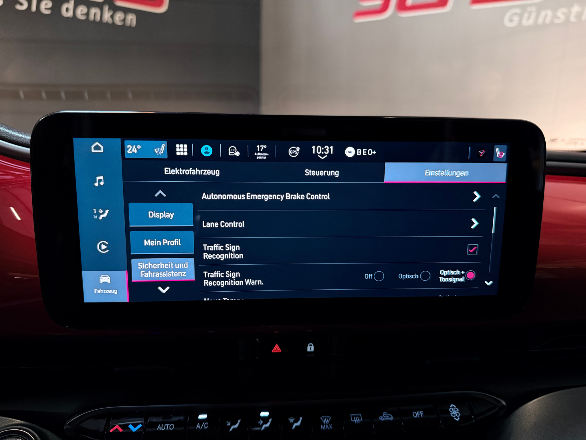 listing desktop thumbnail image 29