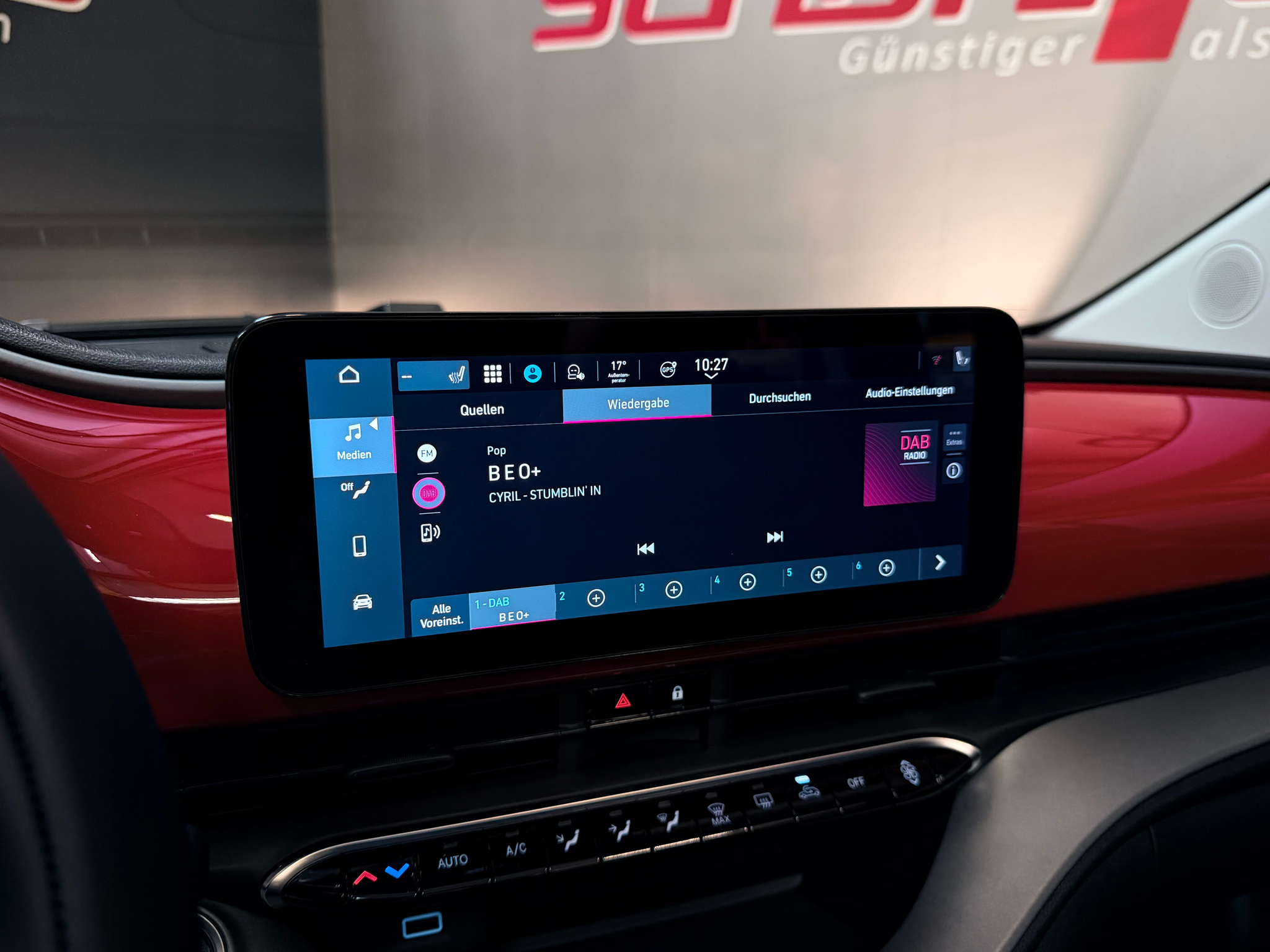 listing desktop thumbnail image 18