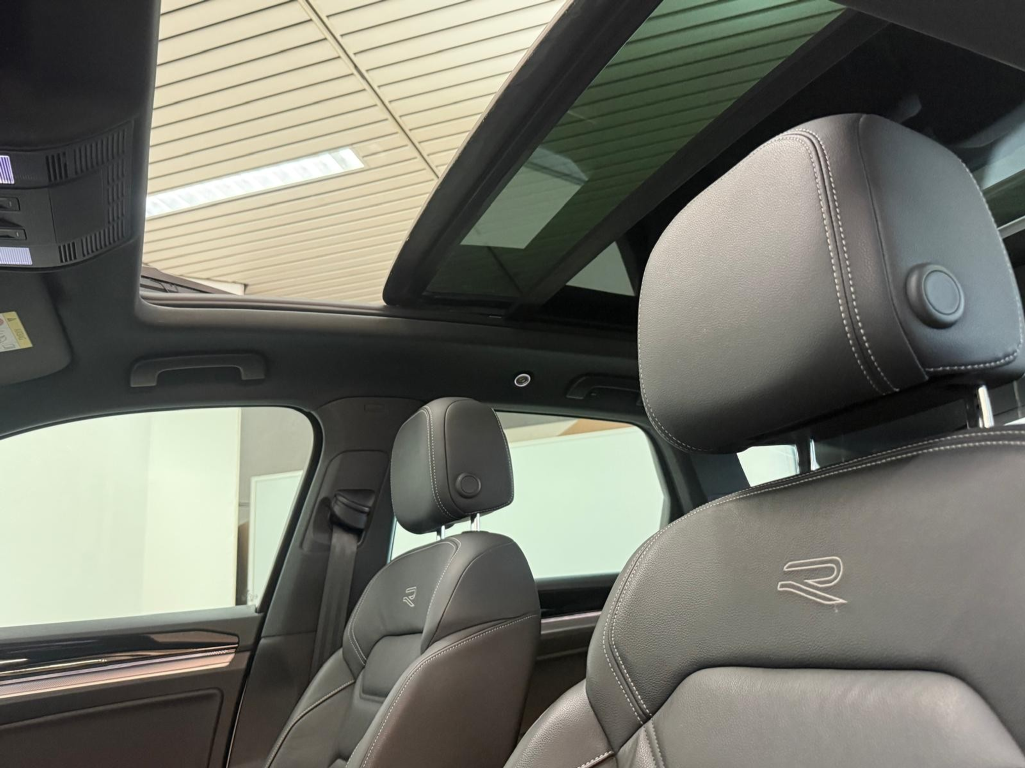 listing desktop thumbnail image 11