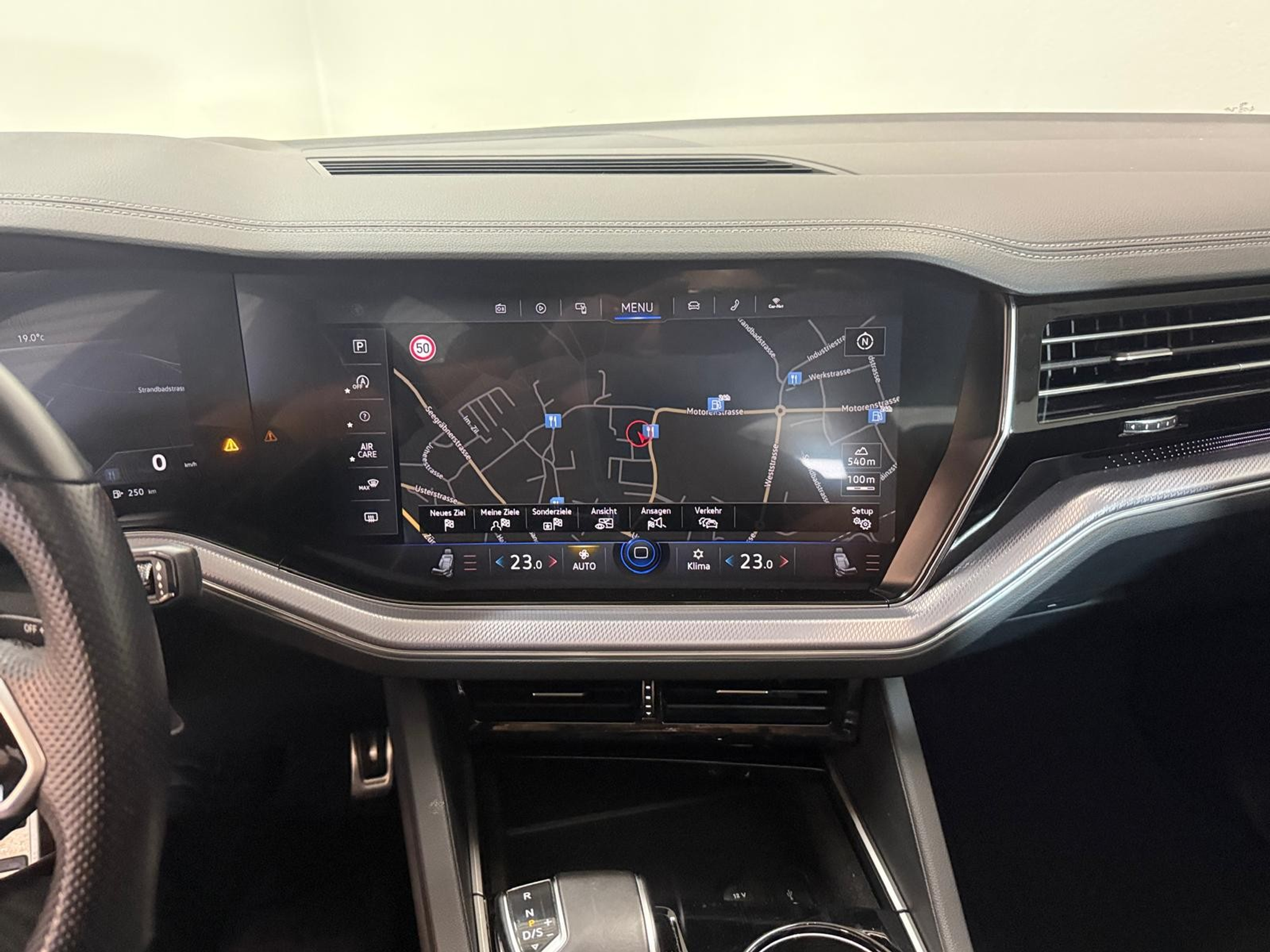 listing desktop thumbnail image 13