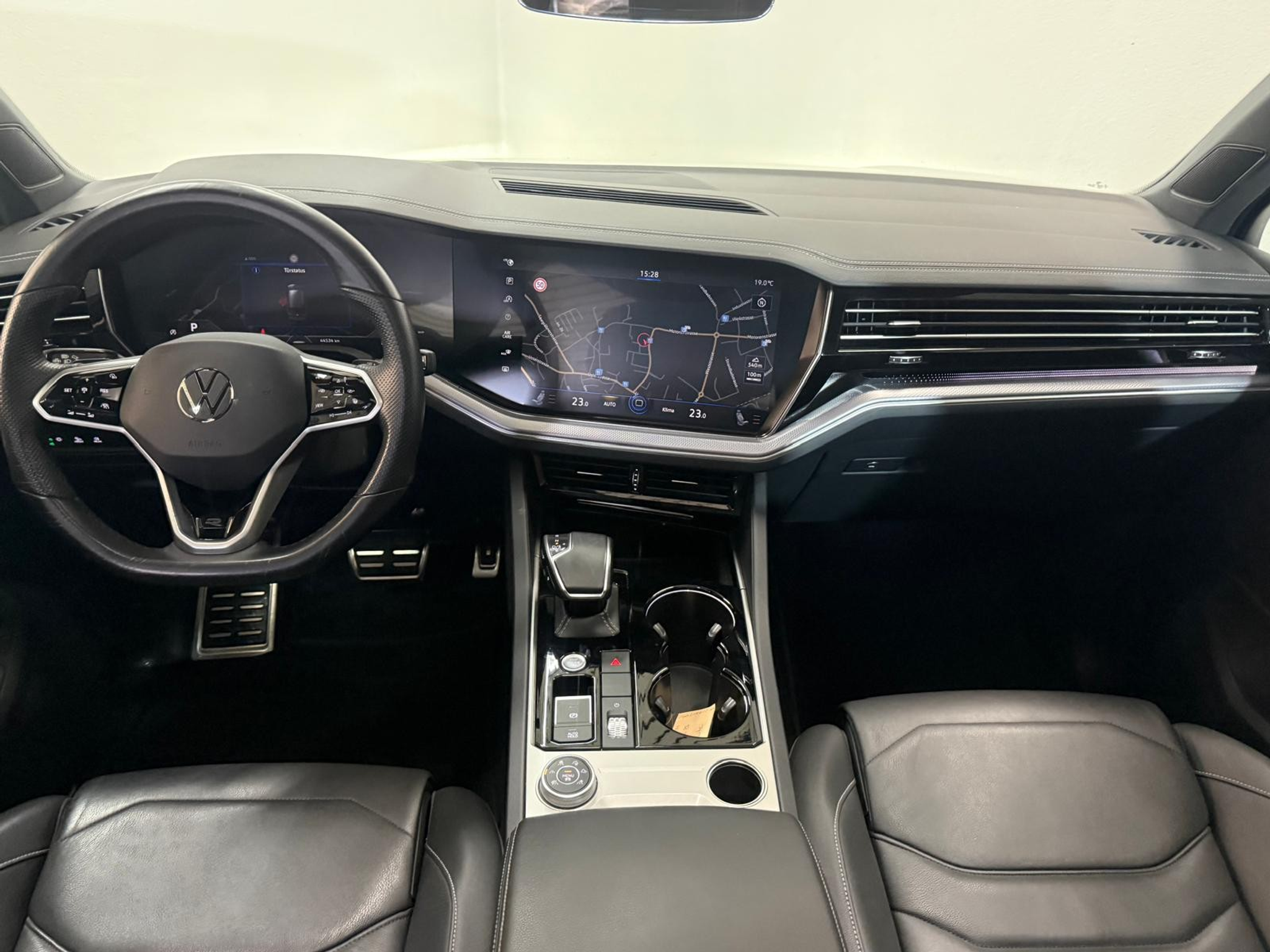 listing desktop thumbnail image 10