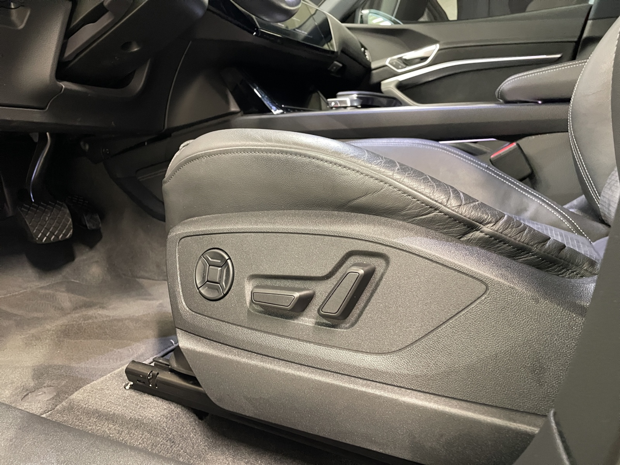 listing desktop thumbnail image 13