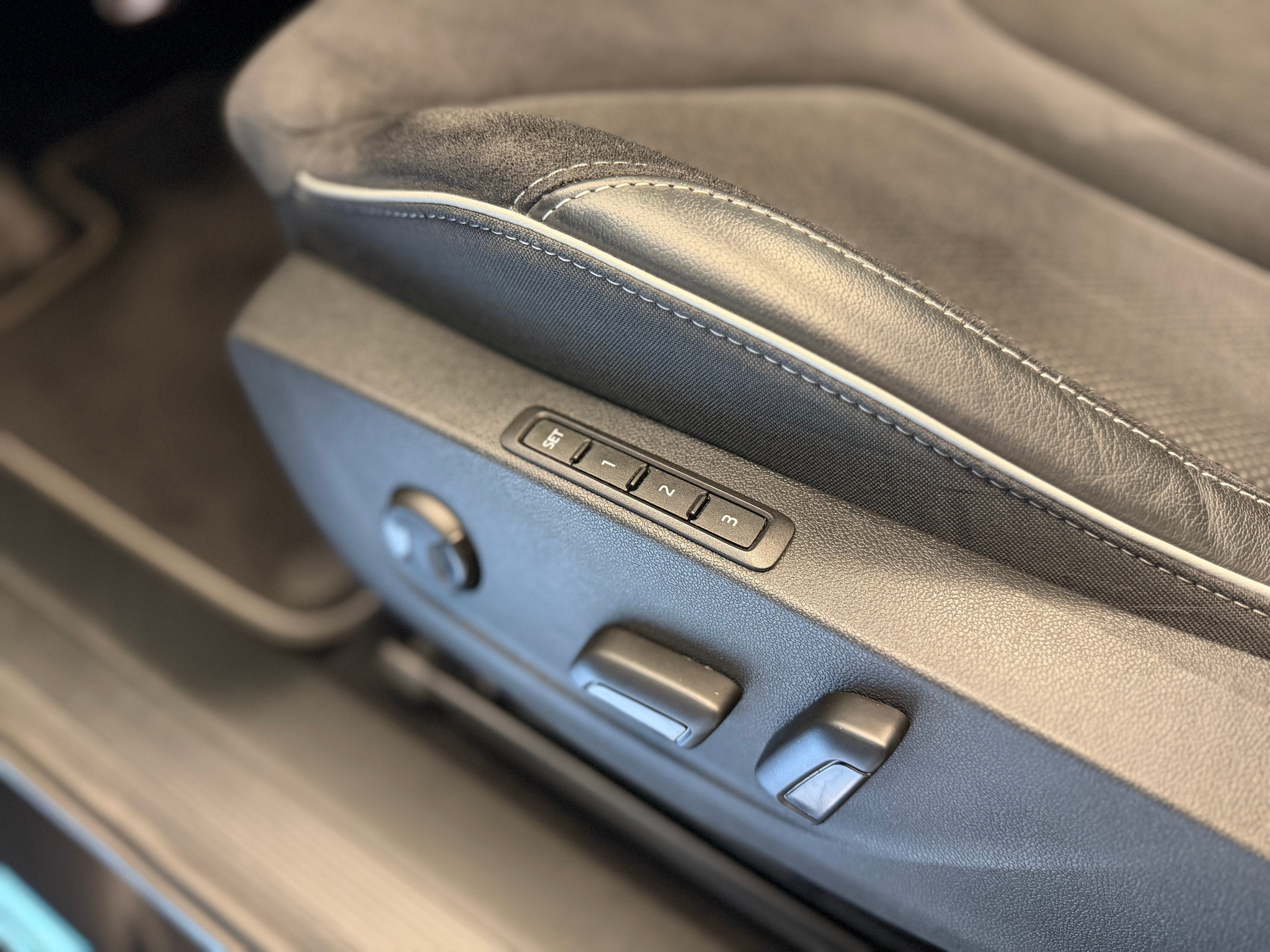 listing desktop thumbnail image 18