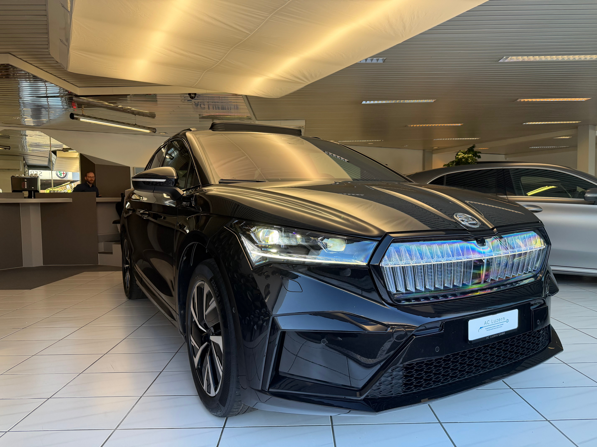 listing desktop thumbnail image 4