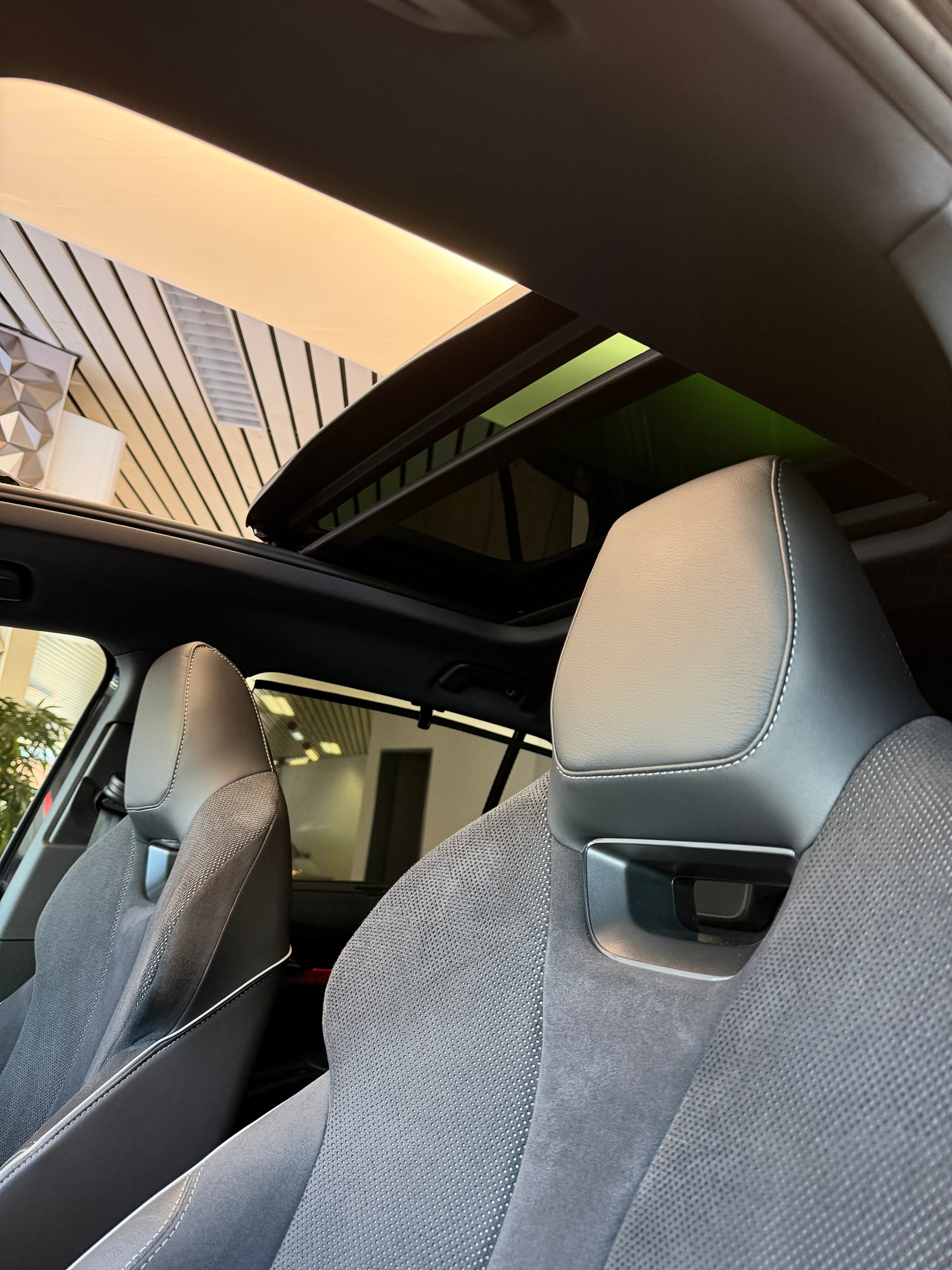 listing desktop thumbnail image 8