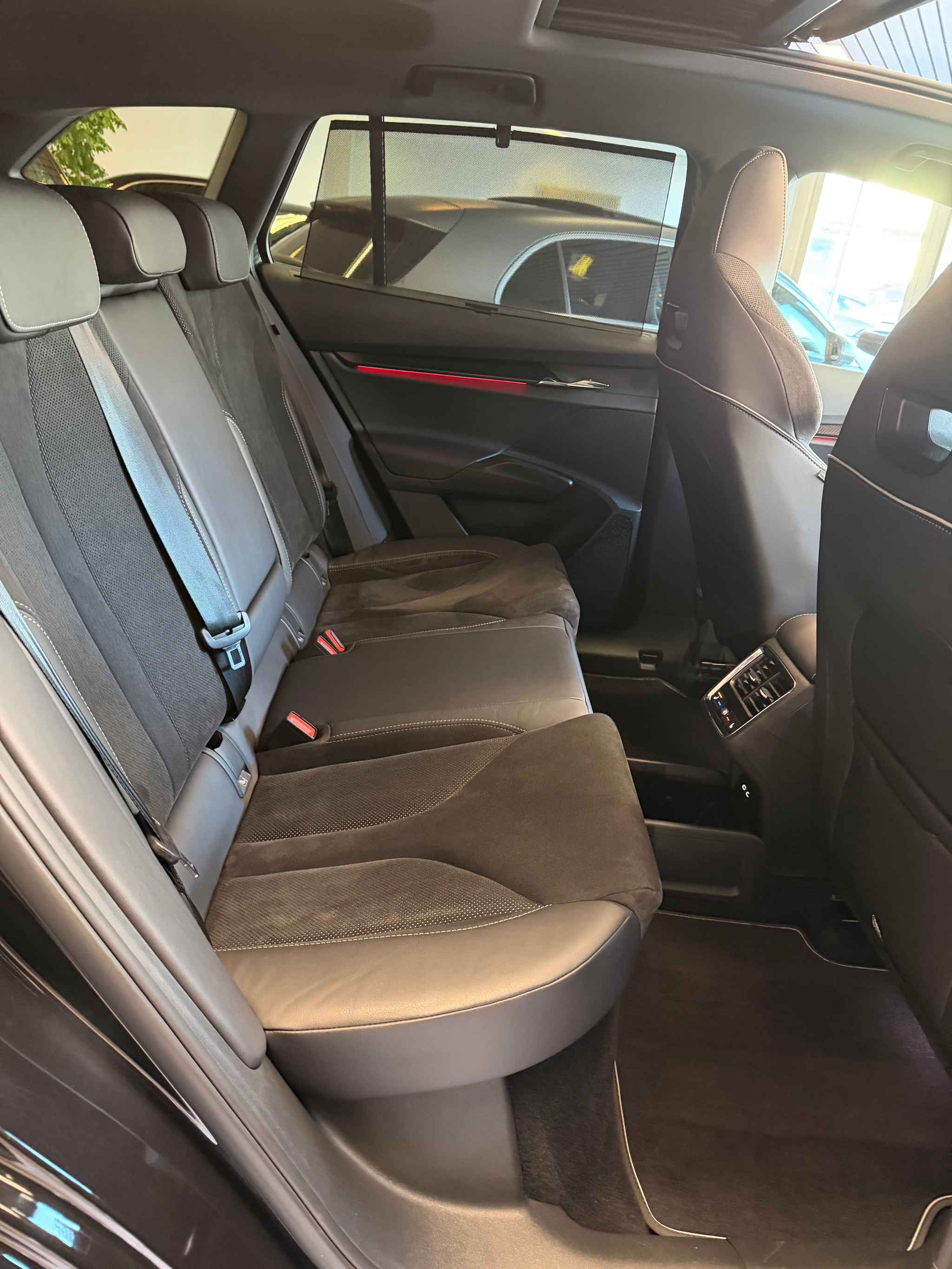 listing desktop thumbnail image 14